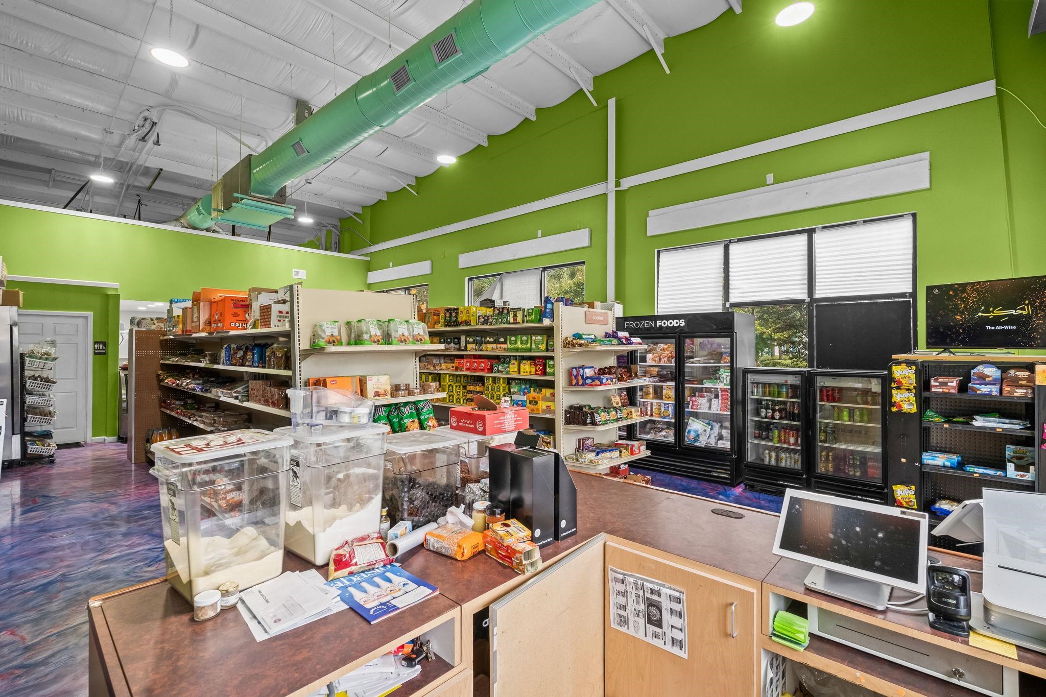 2700 N Kings Hwy. Property Photo 18