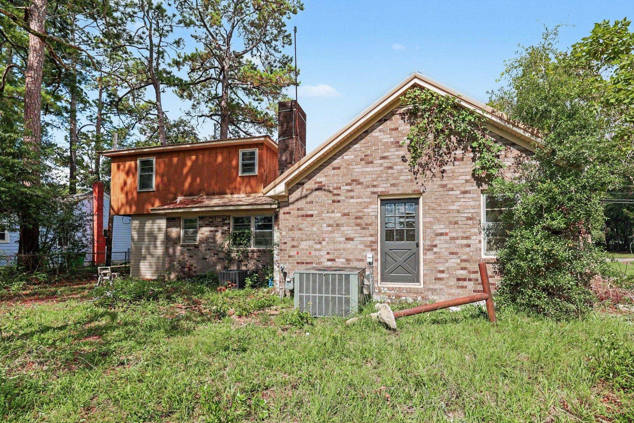 2405 S Island Rd. Property Photo 32