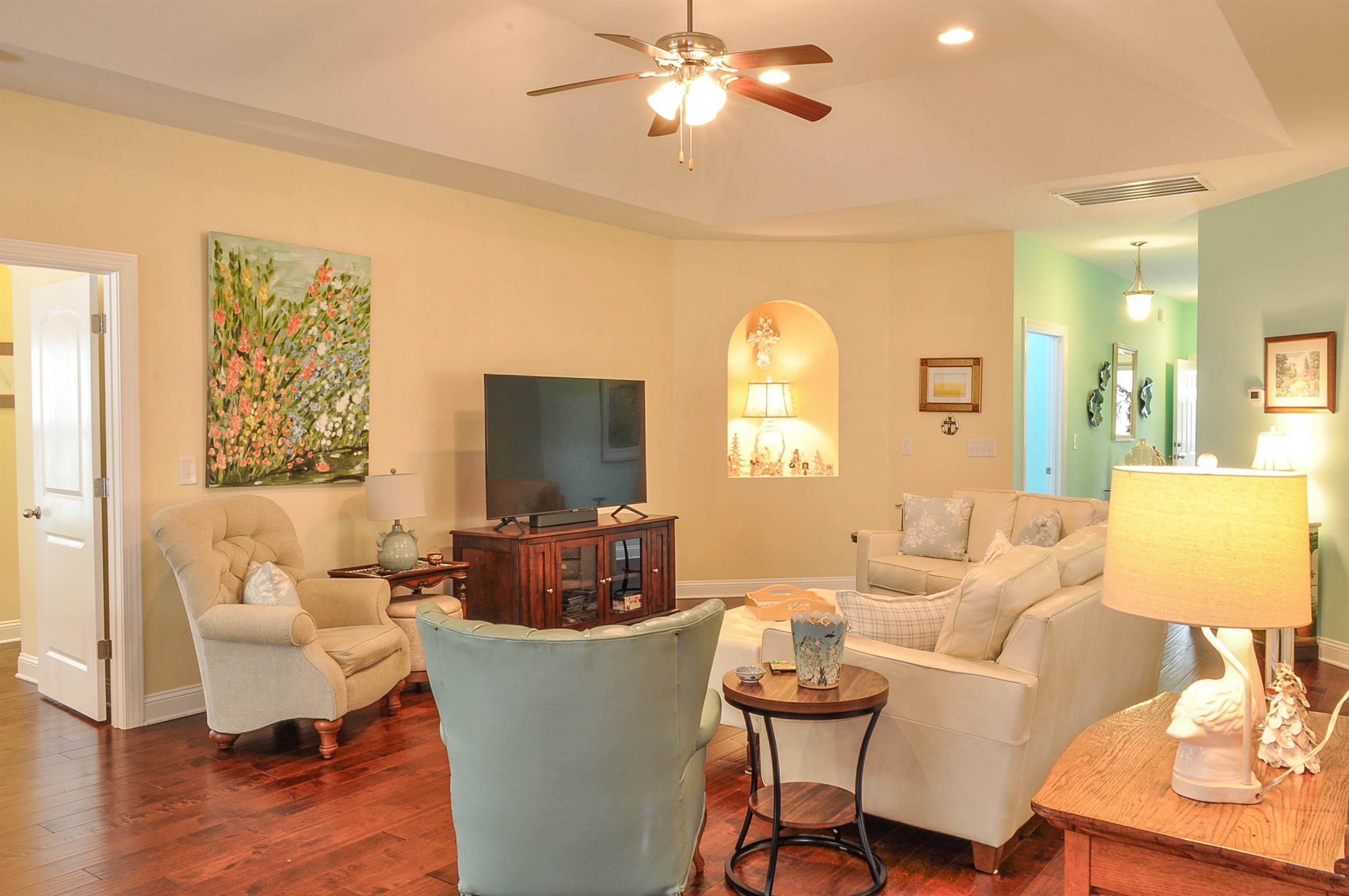 339 Arlington Circle Property Photo 12