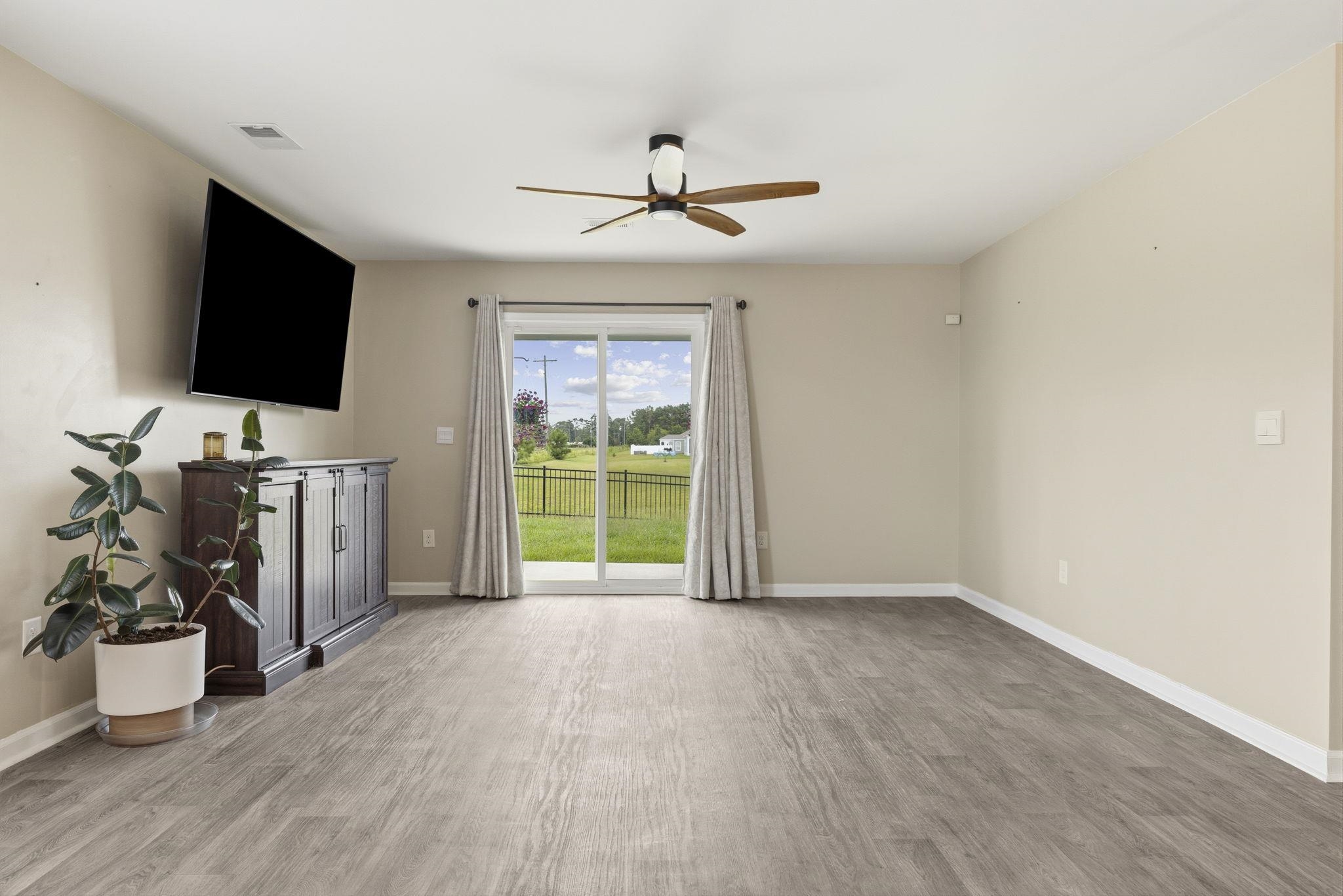 901 Corn Husk Loop Property Photo 11