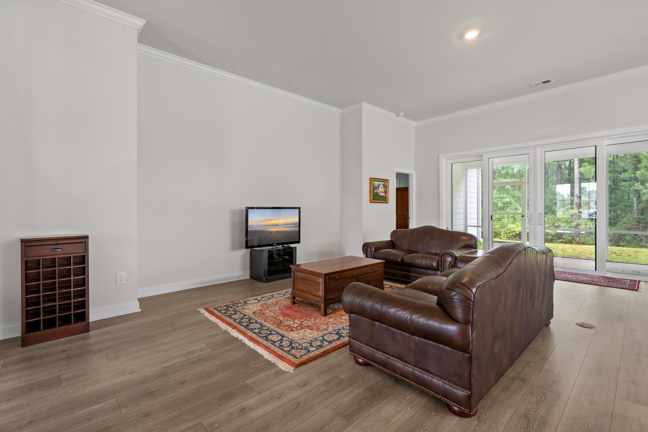 1516 Silver Grass Ct. Property Photo 8