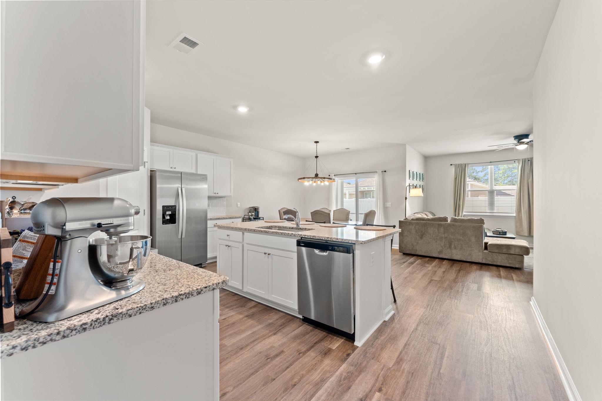 502 Sagebrush St. Property Photo 3