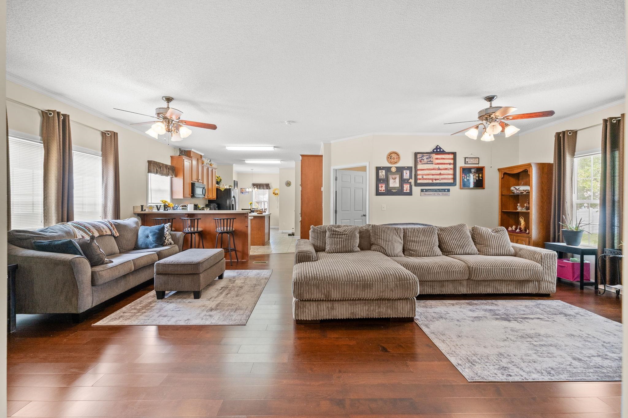 983 Jamestown Rd. Property Photo 3