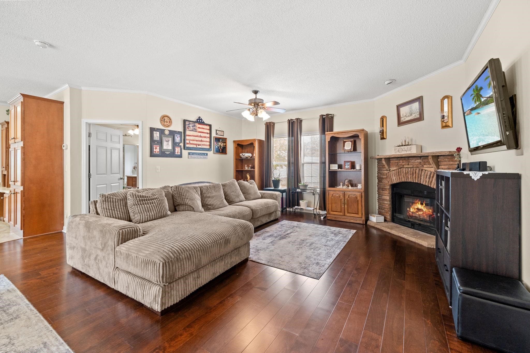 983 Jamestown Rd. Property Photo 4