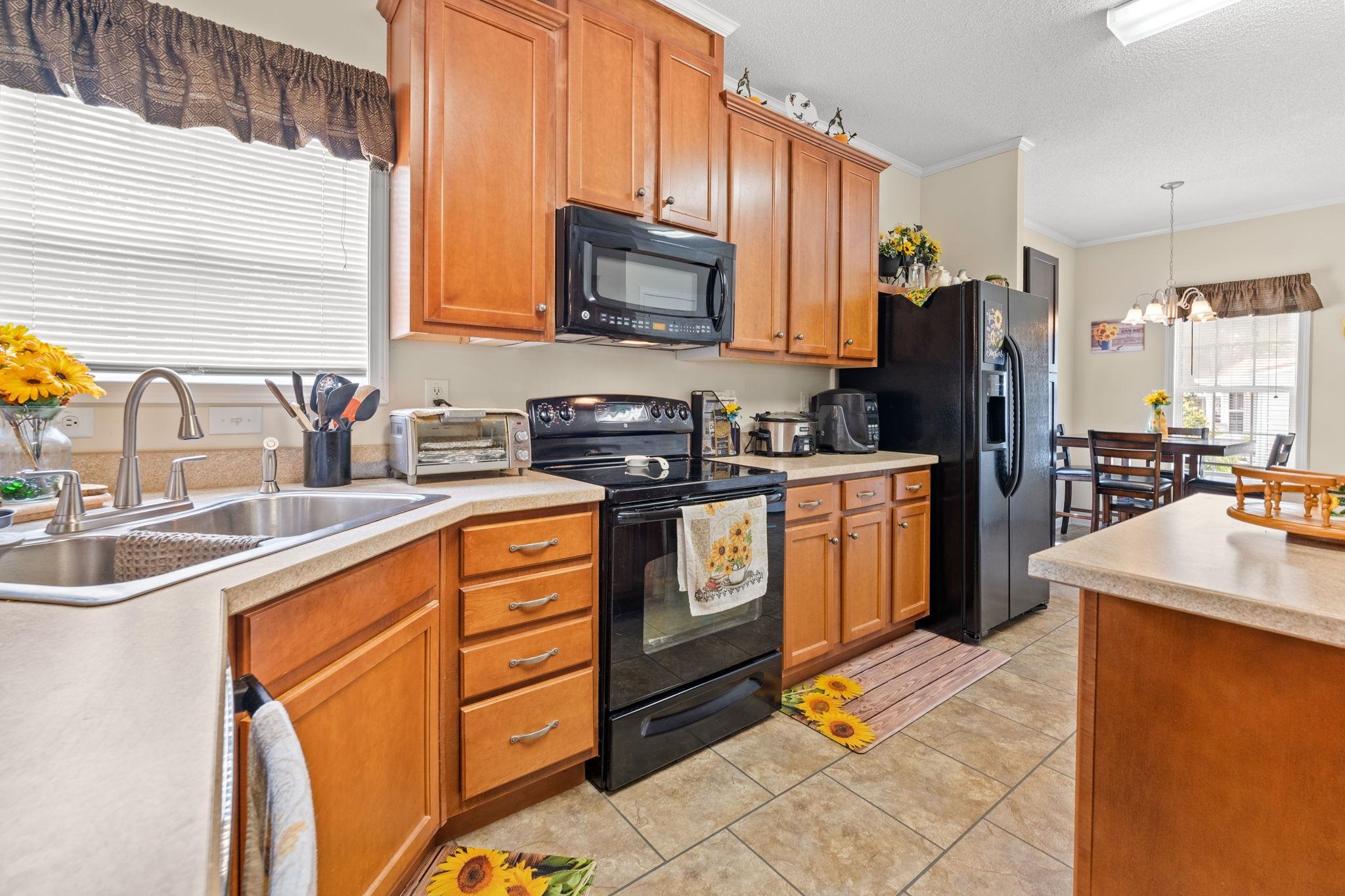 983 Jamestown Rd. Property Photo 9