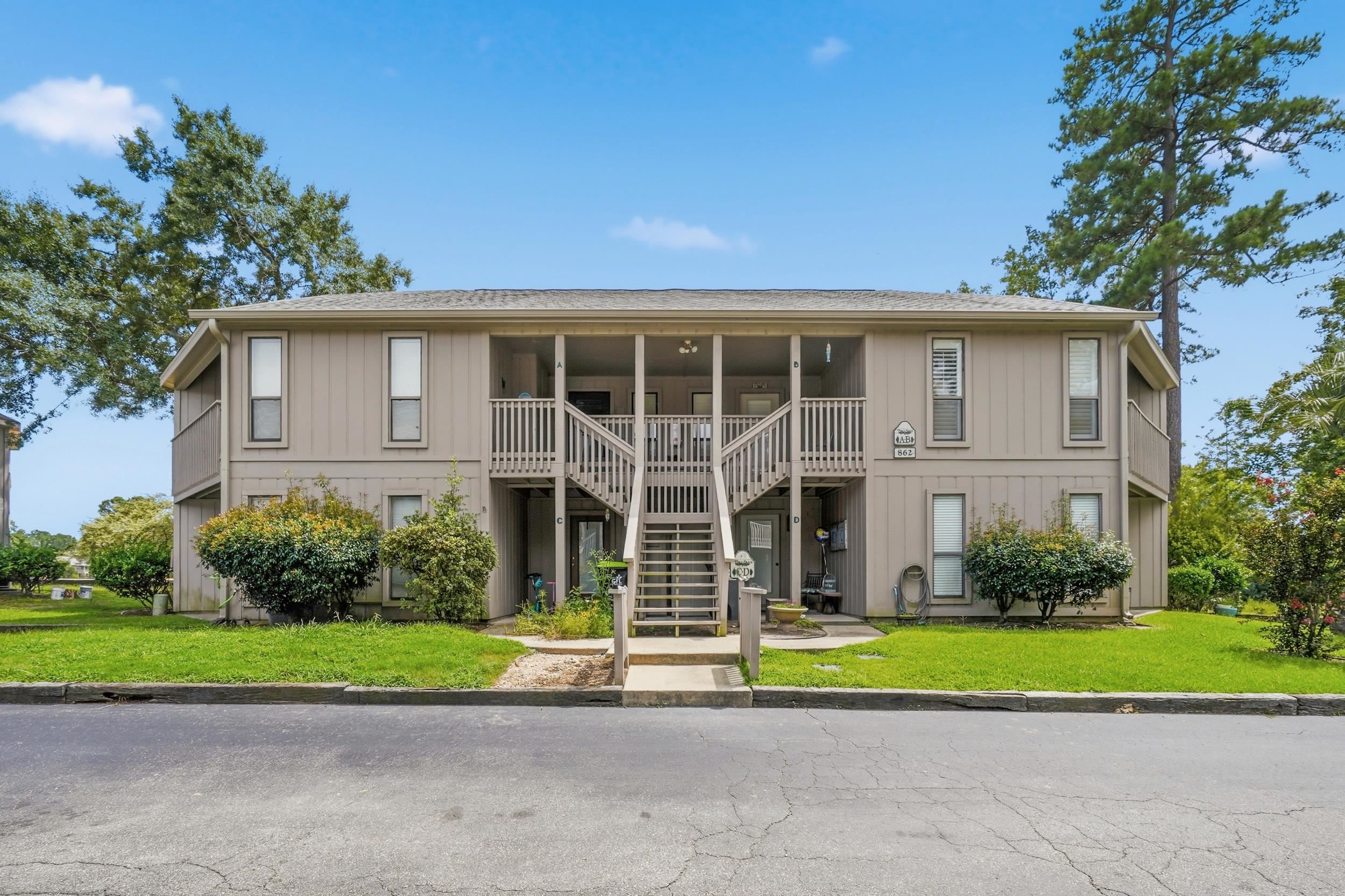 862 B Tall Oaks Ct. Property Photo 1