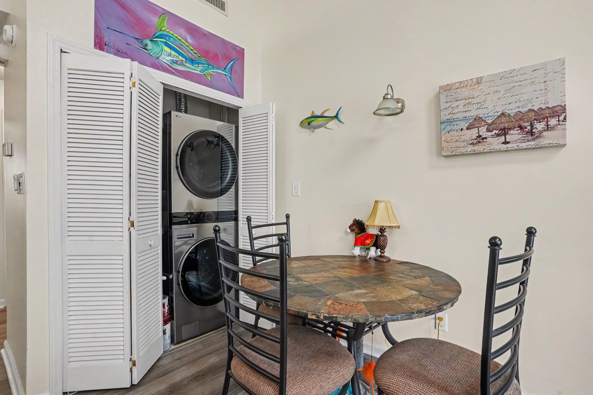 510 Fairwood Lakes Dr. Property Photo 10