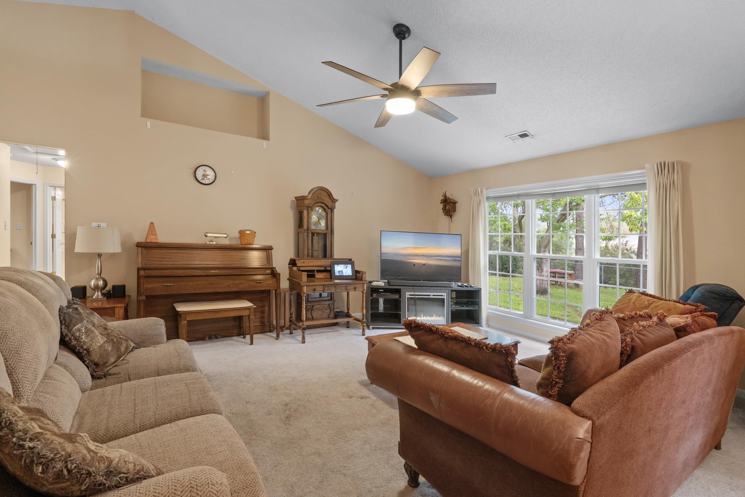 509 Crusade Circle Property Photo 5