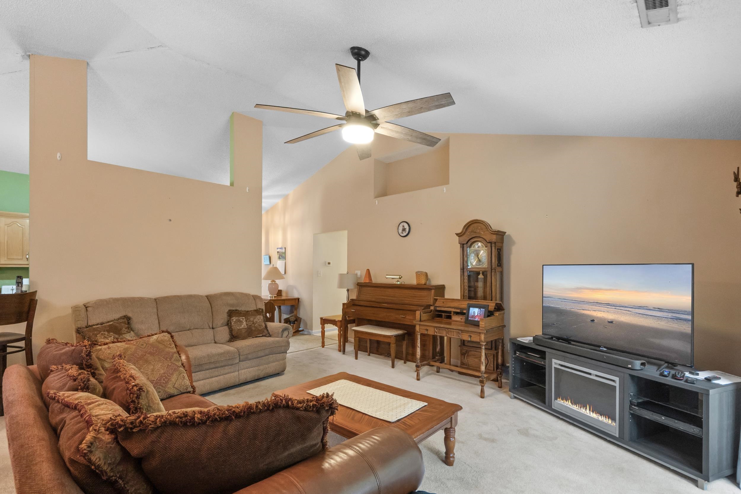509 Crusade Circle Property Photo 7