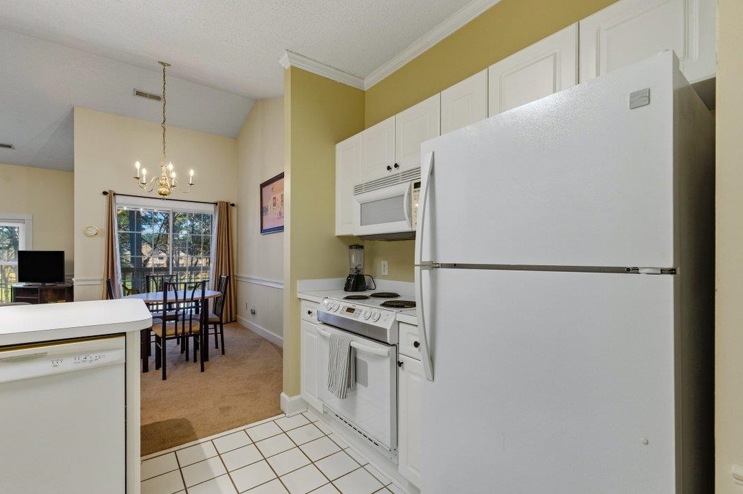 674 Riverwalk Dr. Property Photo 12