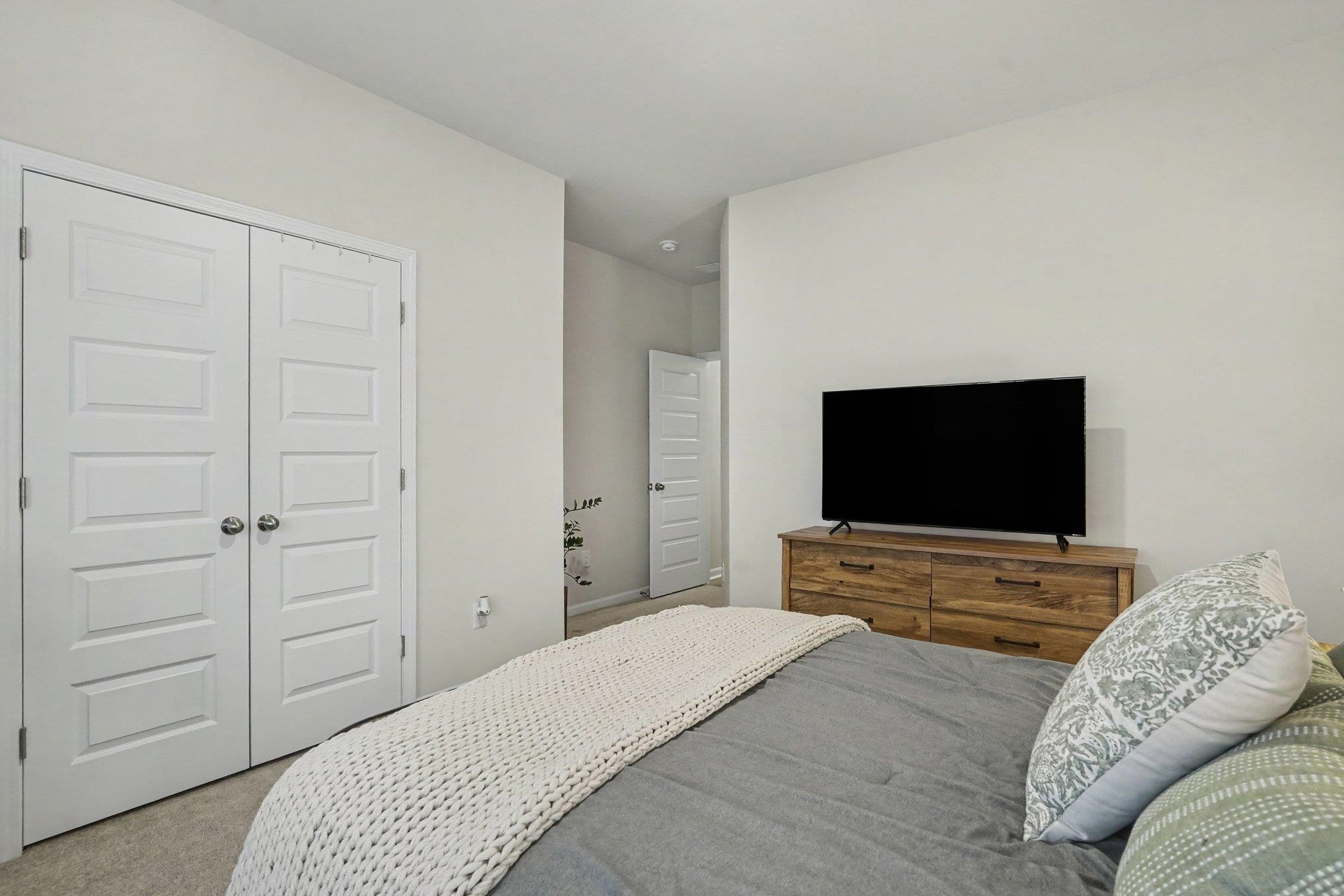 8108 Forest Edge Dr. Property Photo 25