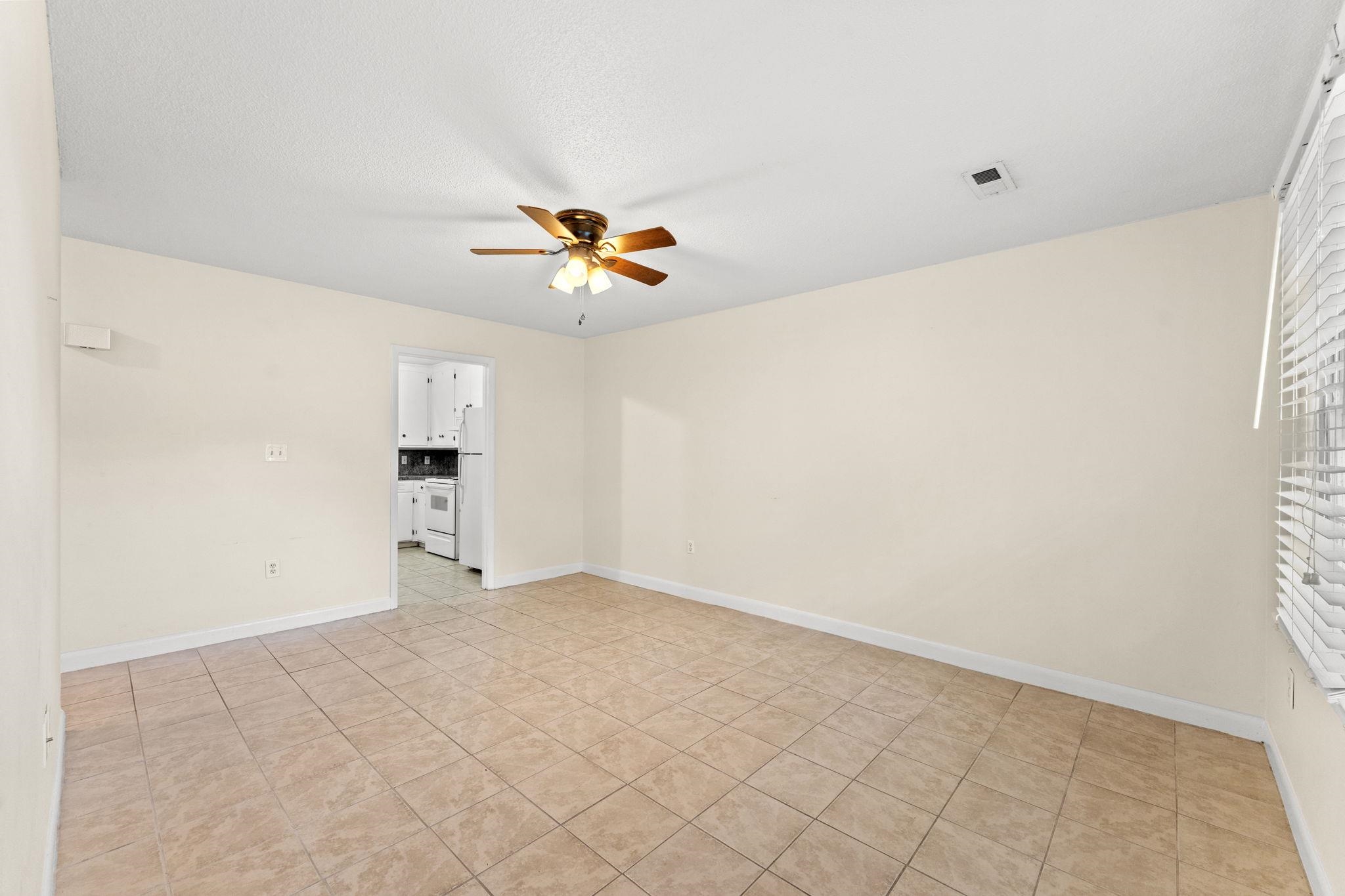 1019 Bay Rd. Property Photo 5