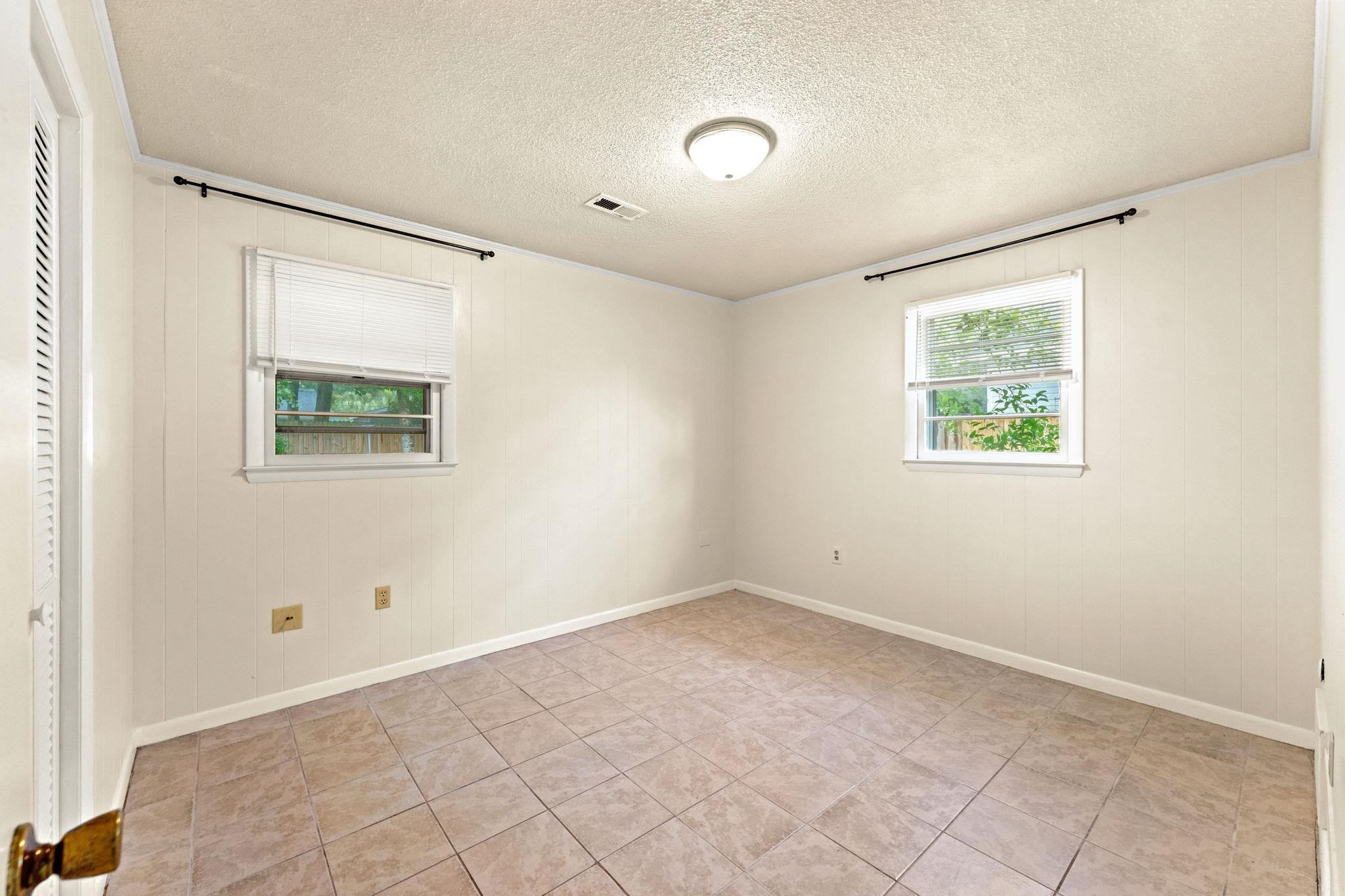 1019 Bay Rd. Property Photo 23