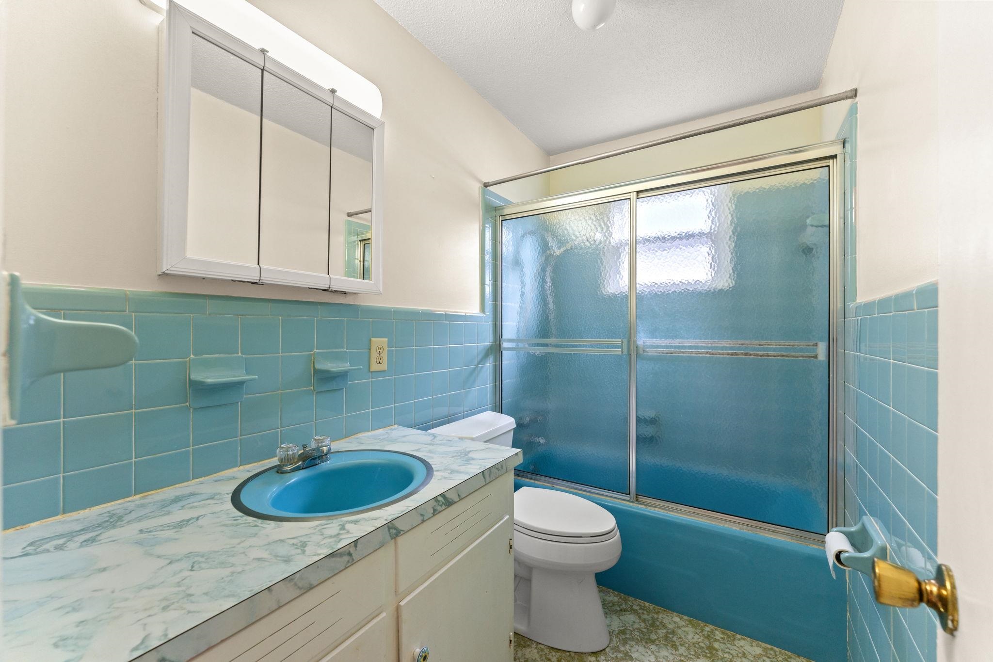 1019 Bay Rd. Property Photo 27