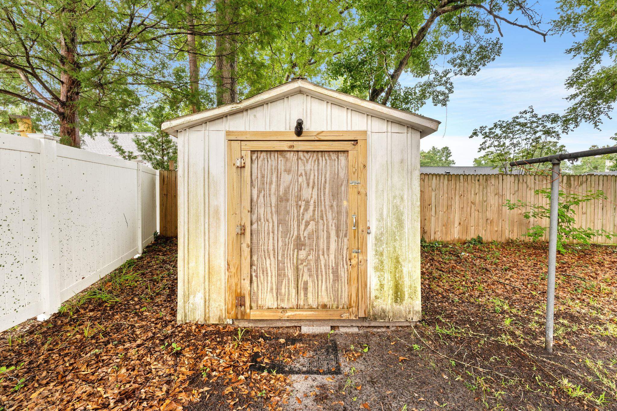 1019 Bay Rd. Property Photo 29