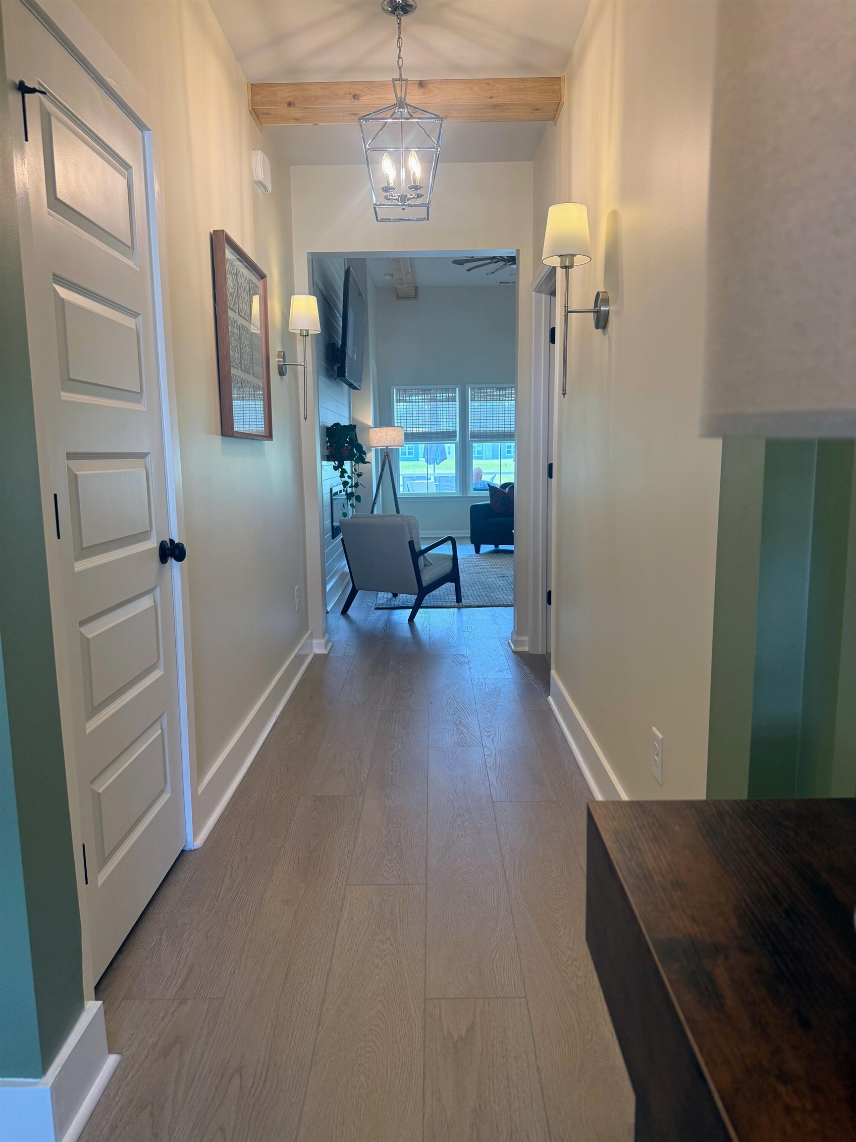413 Sea Breeze Way Property Photo 7