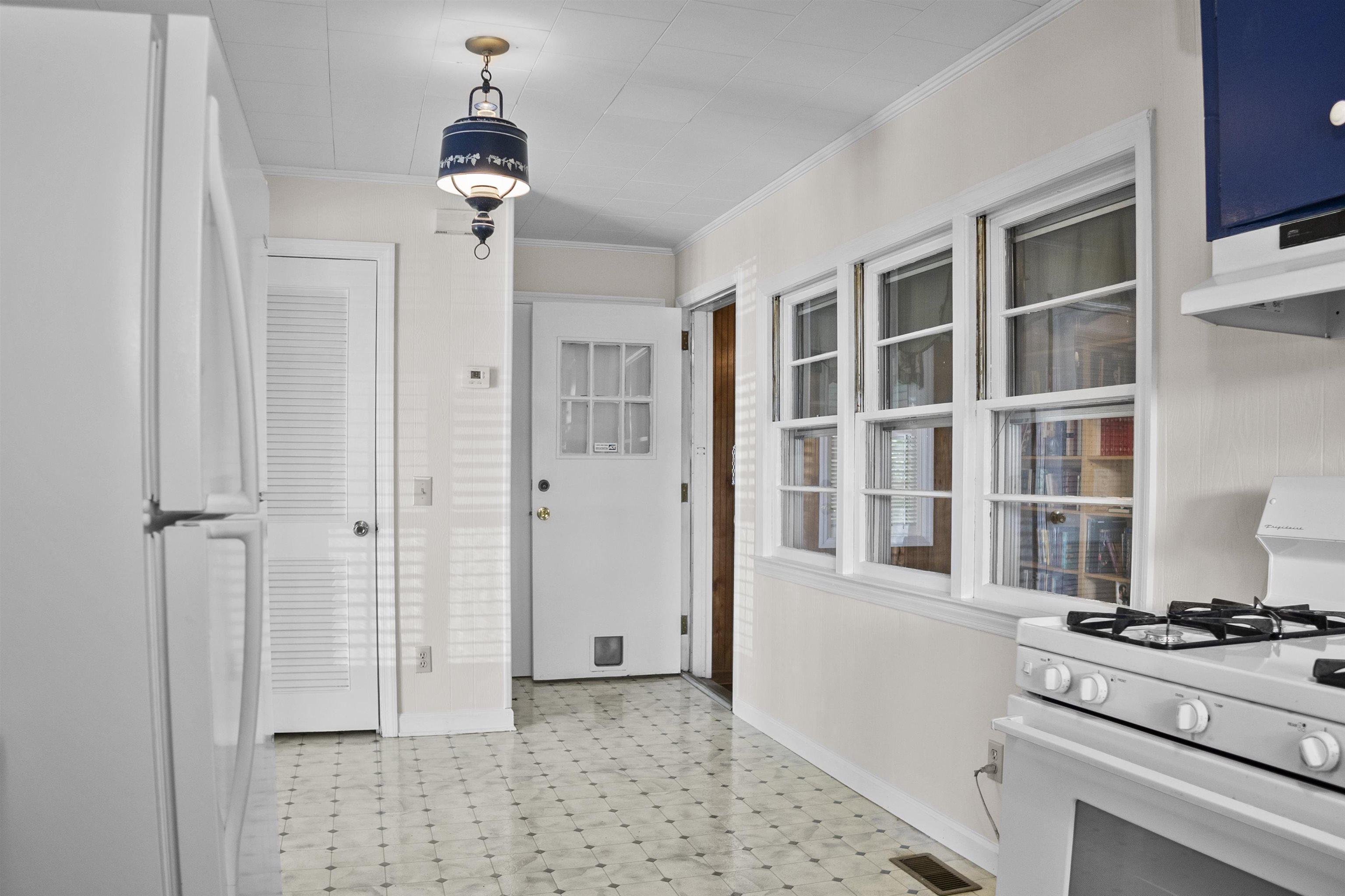 209 Melrose Ave. Property Photo 6