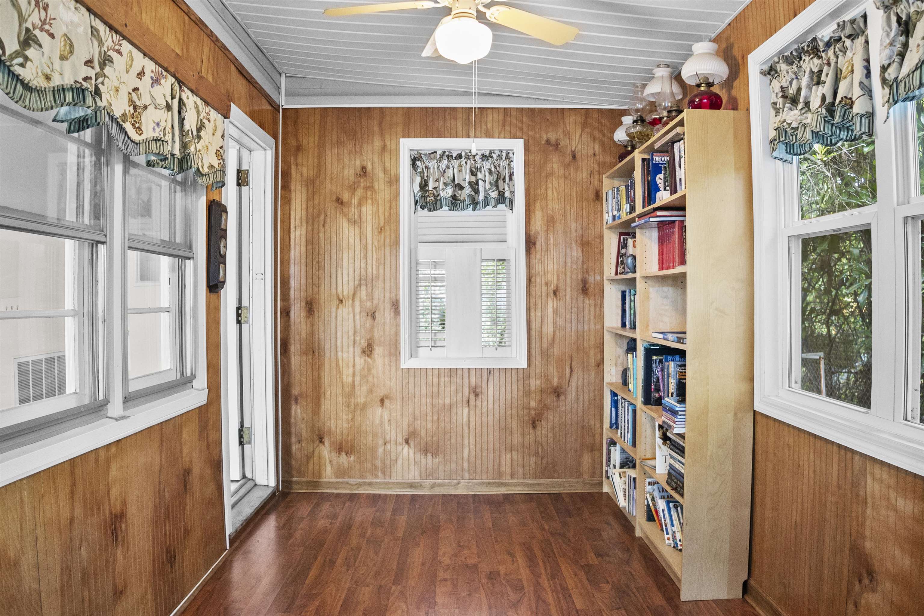209 Melrose Ave. Property Photo 12