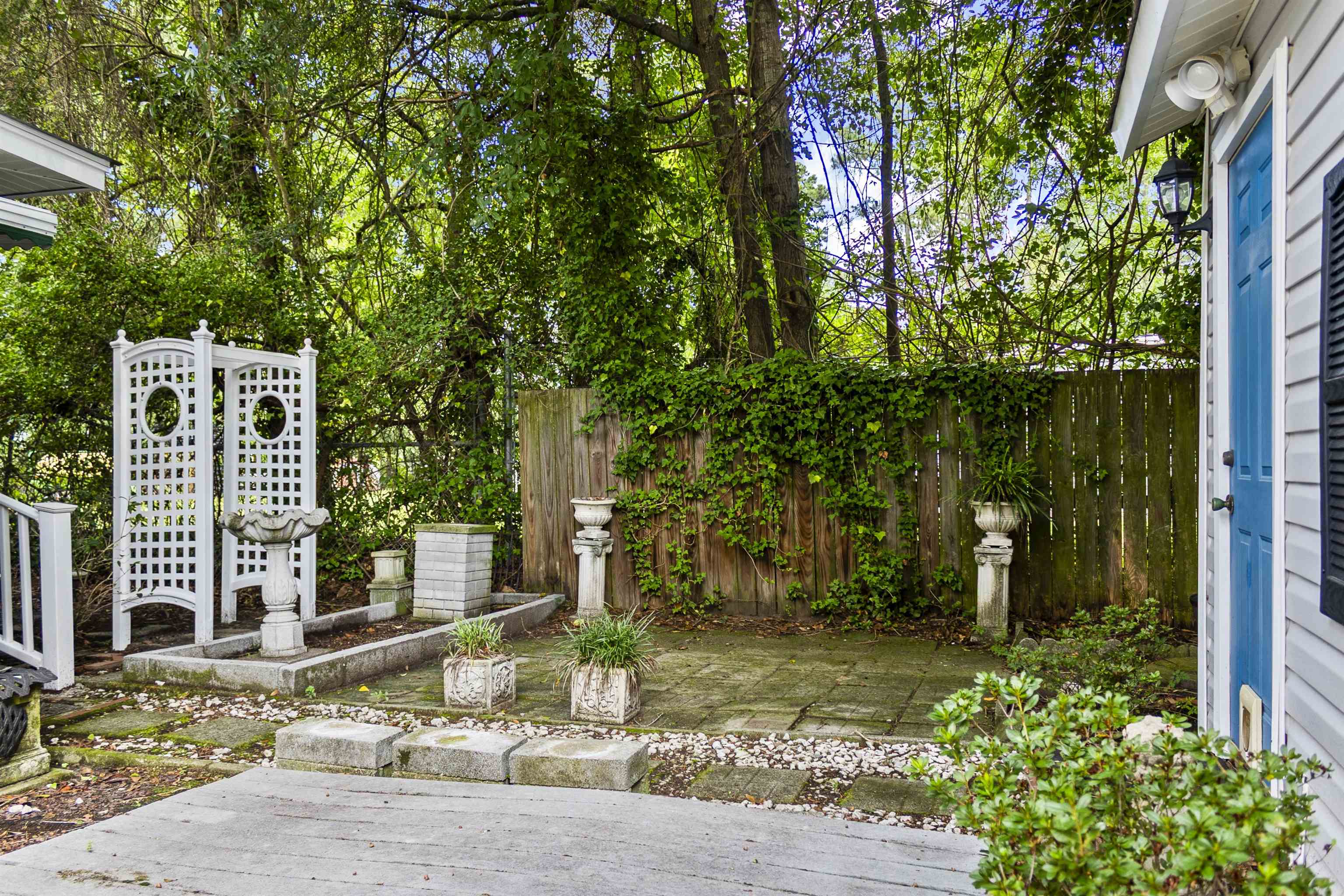 209 Melrose Ave. Property Photo 22