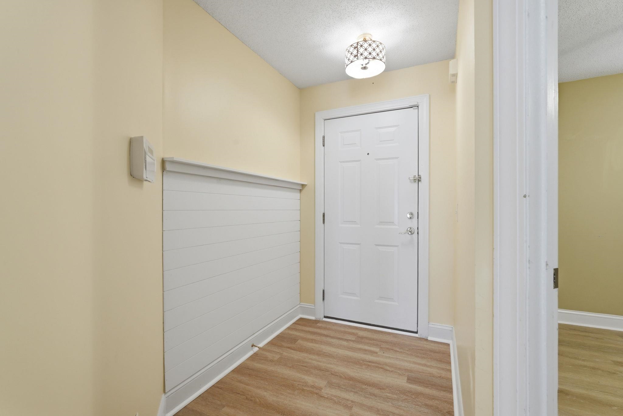 627 Woodmoor Dr. Property Photo 3