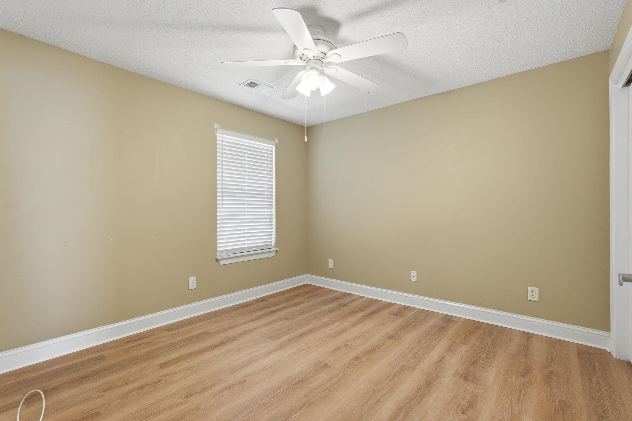627 Woodmoor Dr. Property Photo 4