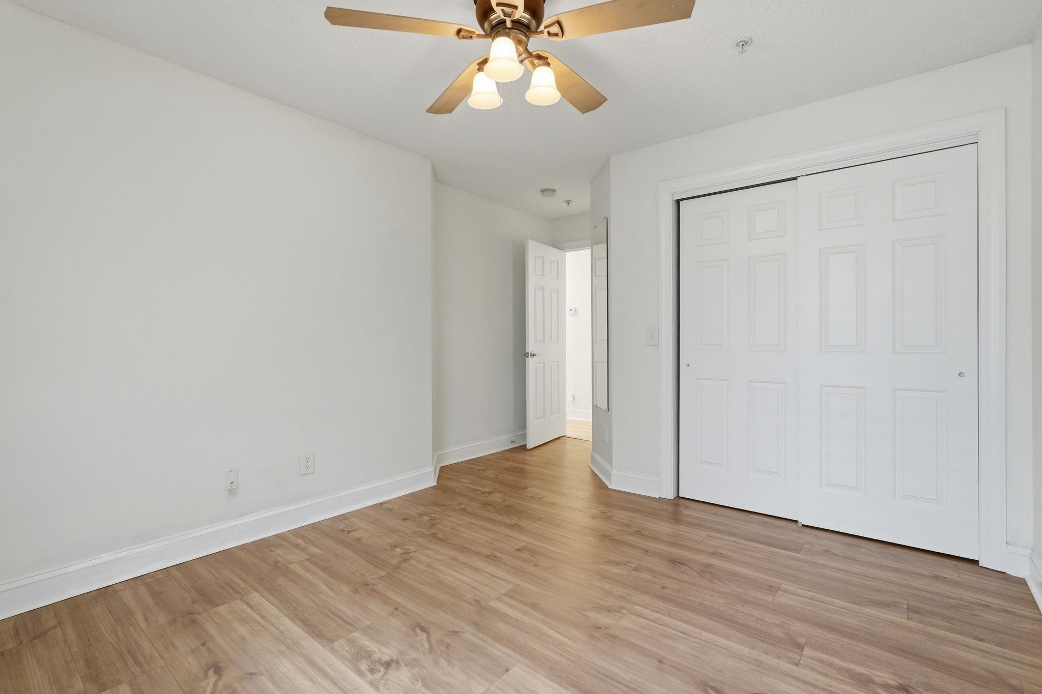 627 Woodmoor Dr. Property Photo 9
