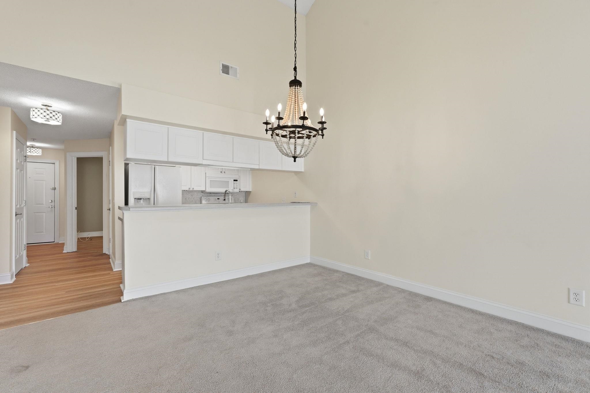 627 Woodmoor Dr. Property Photo 19