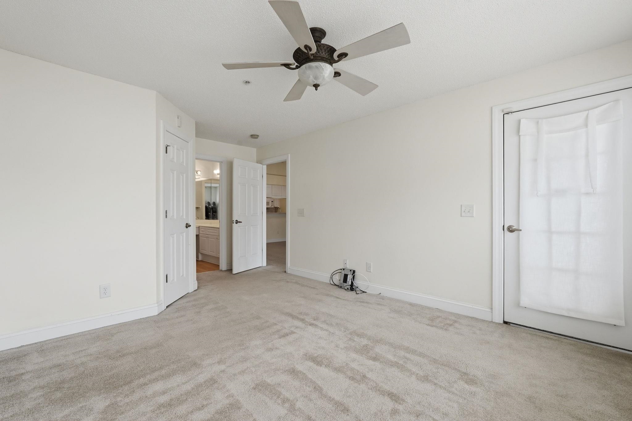 627 Woodmoor Dr. Property Photo 23