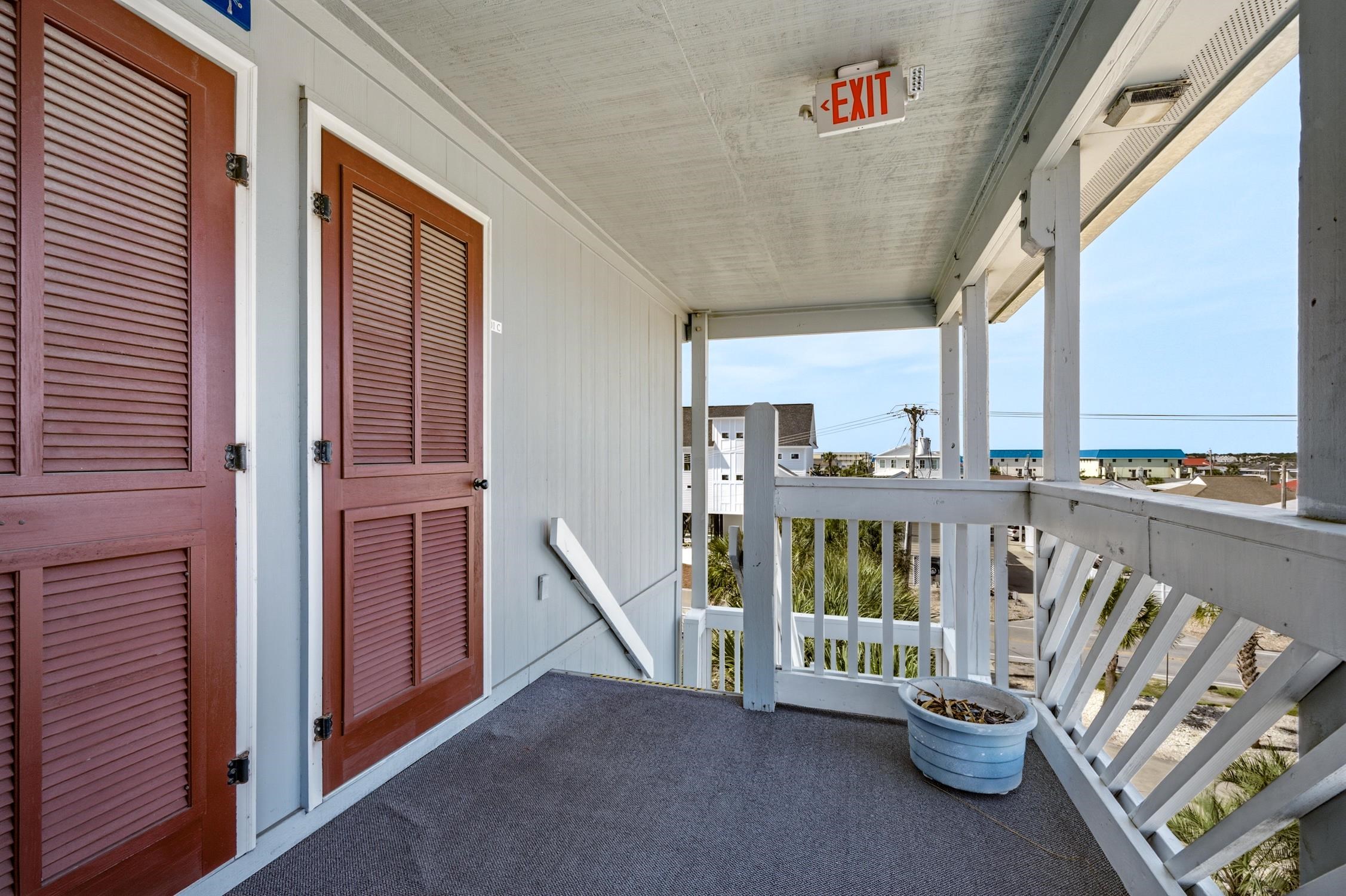 615 N Waccamaw Dr. Property Photo 4