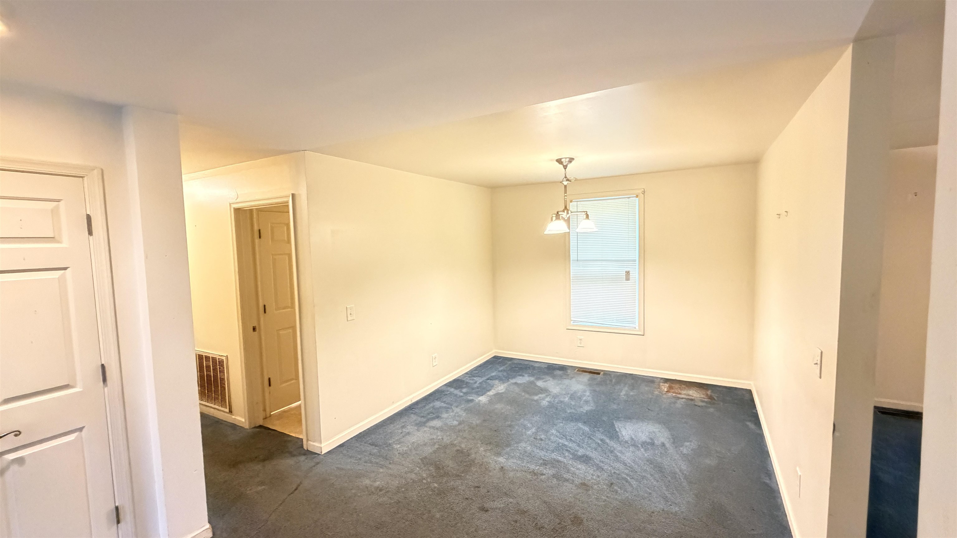 5632 S Fraser St. Property Photo 5