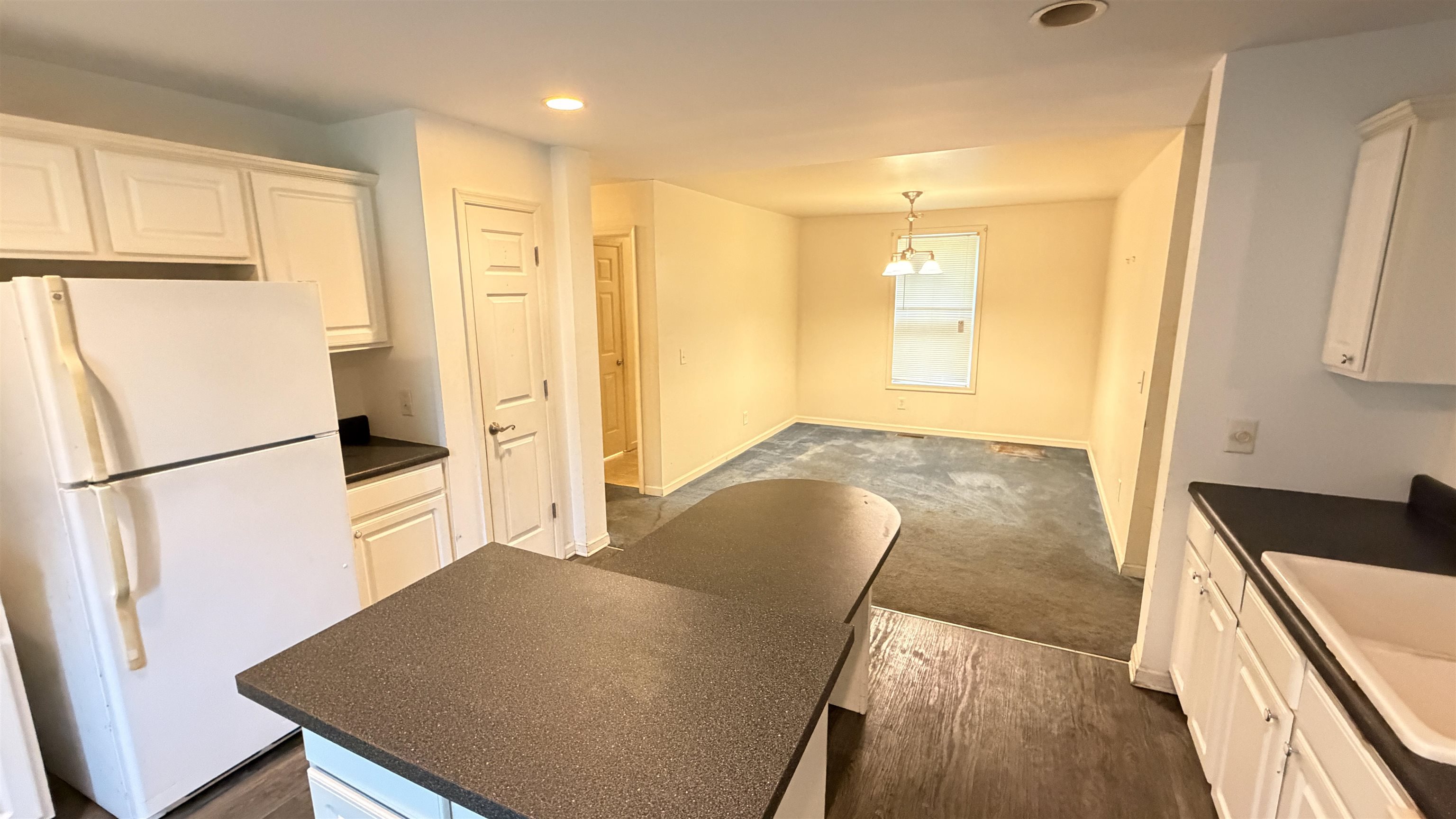 5632 S Fraser St. Property Photo 8