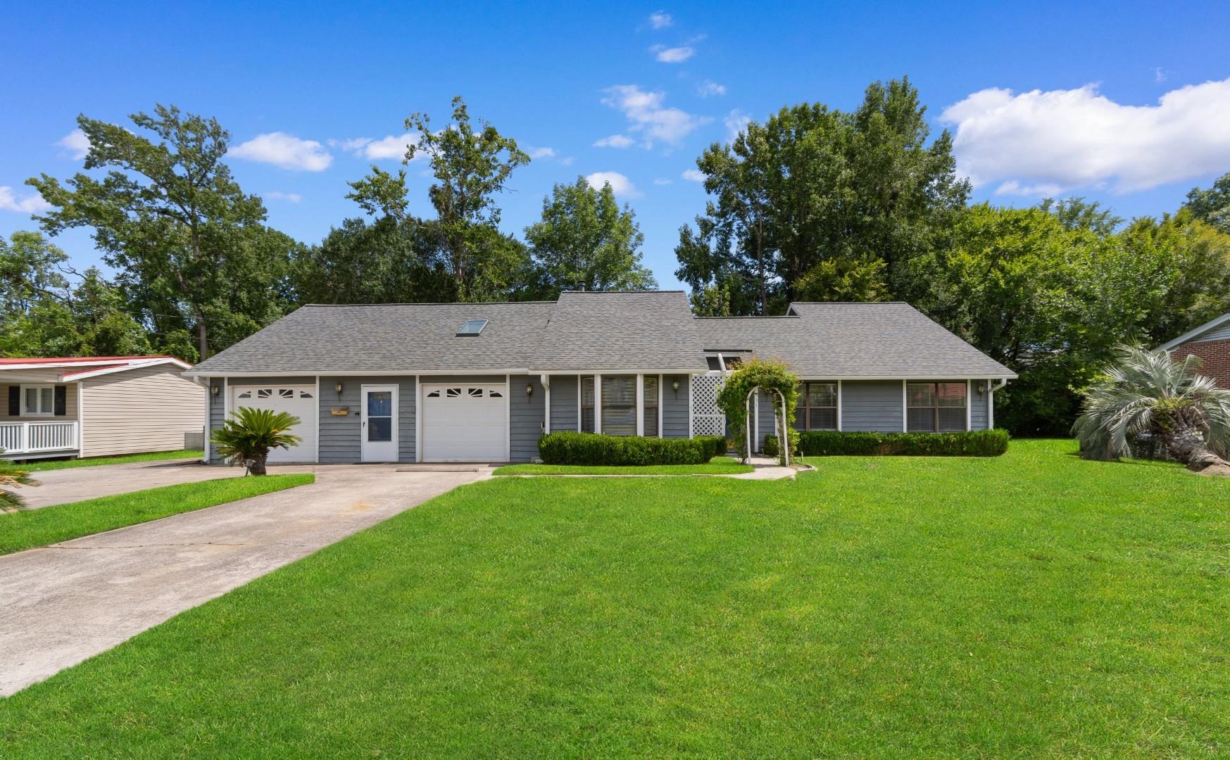 331 Waterside Dr. Property Photo 1