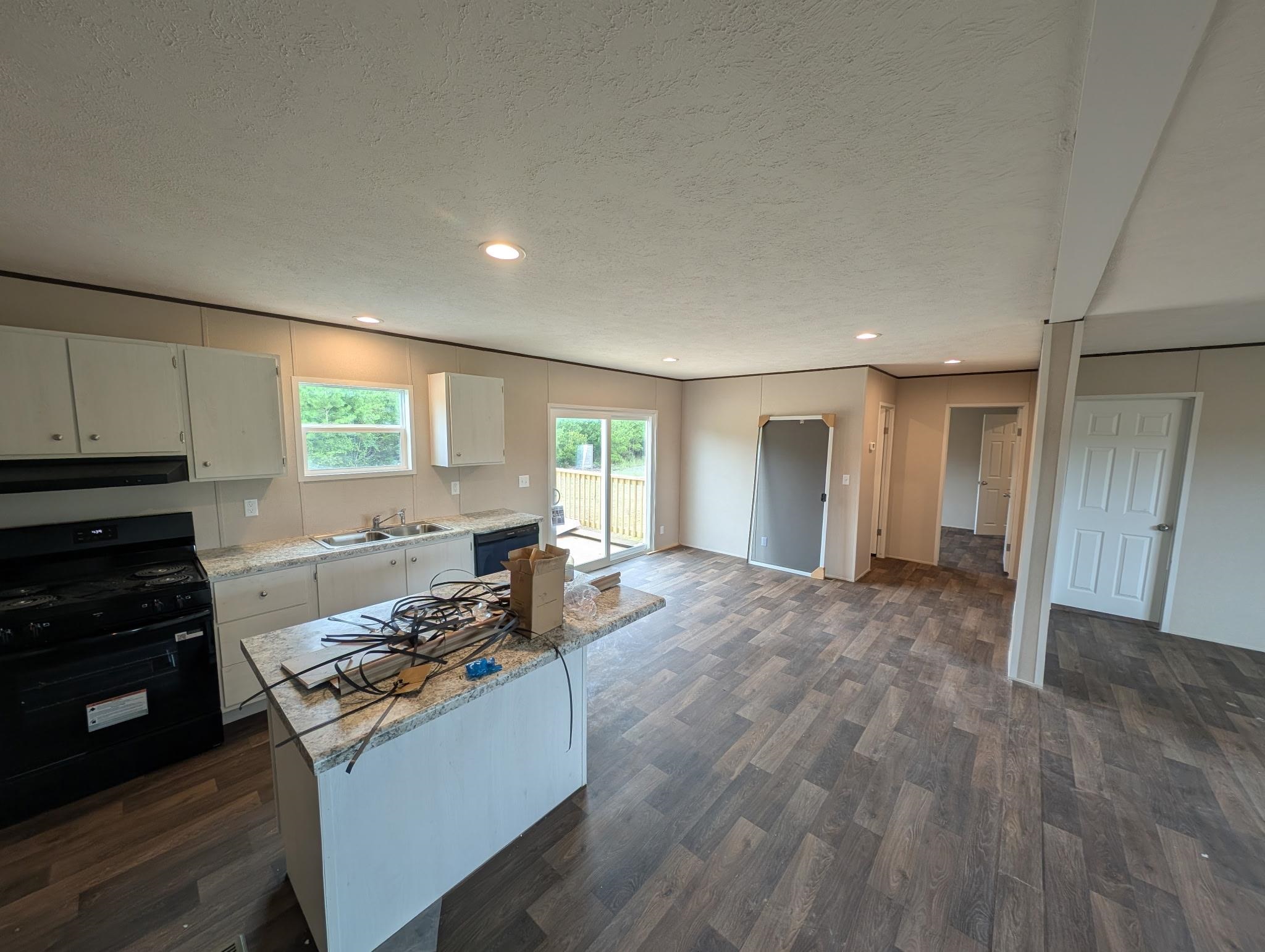 8565 Black Creek Rd. Property Photo 4