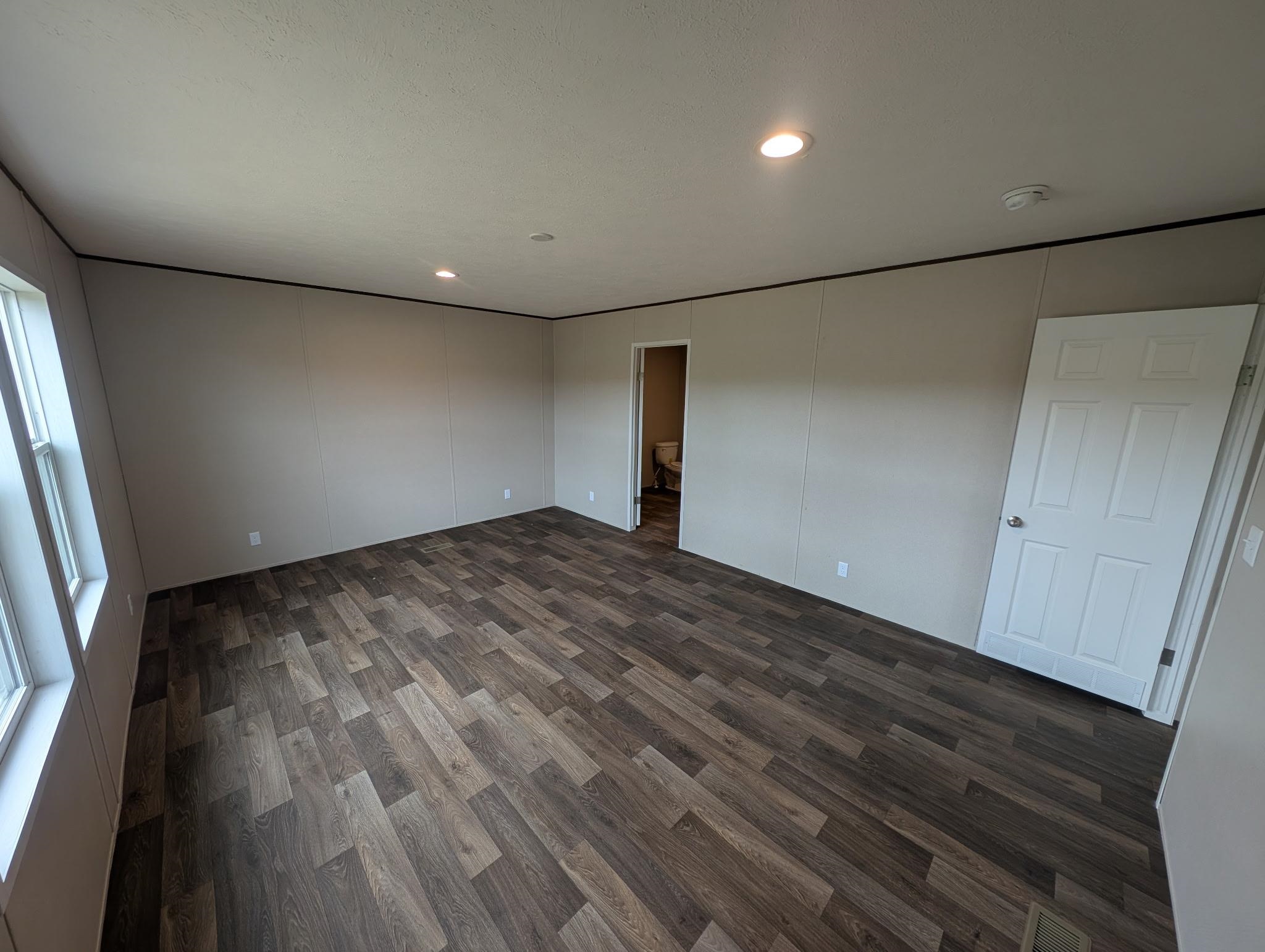 8565 Black Creek Rd. Property Photo 6