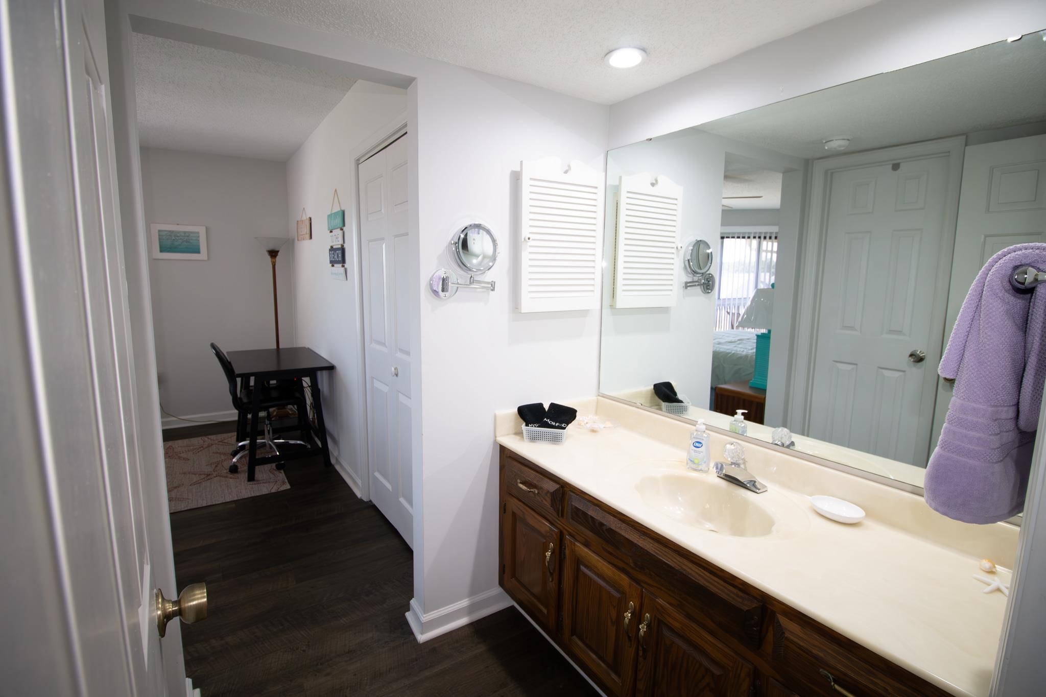 4246 Pinehurst Circle Property Photo 12