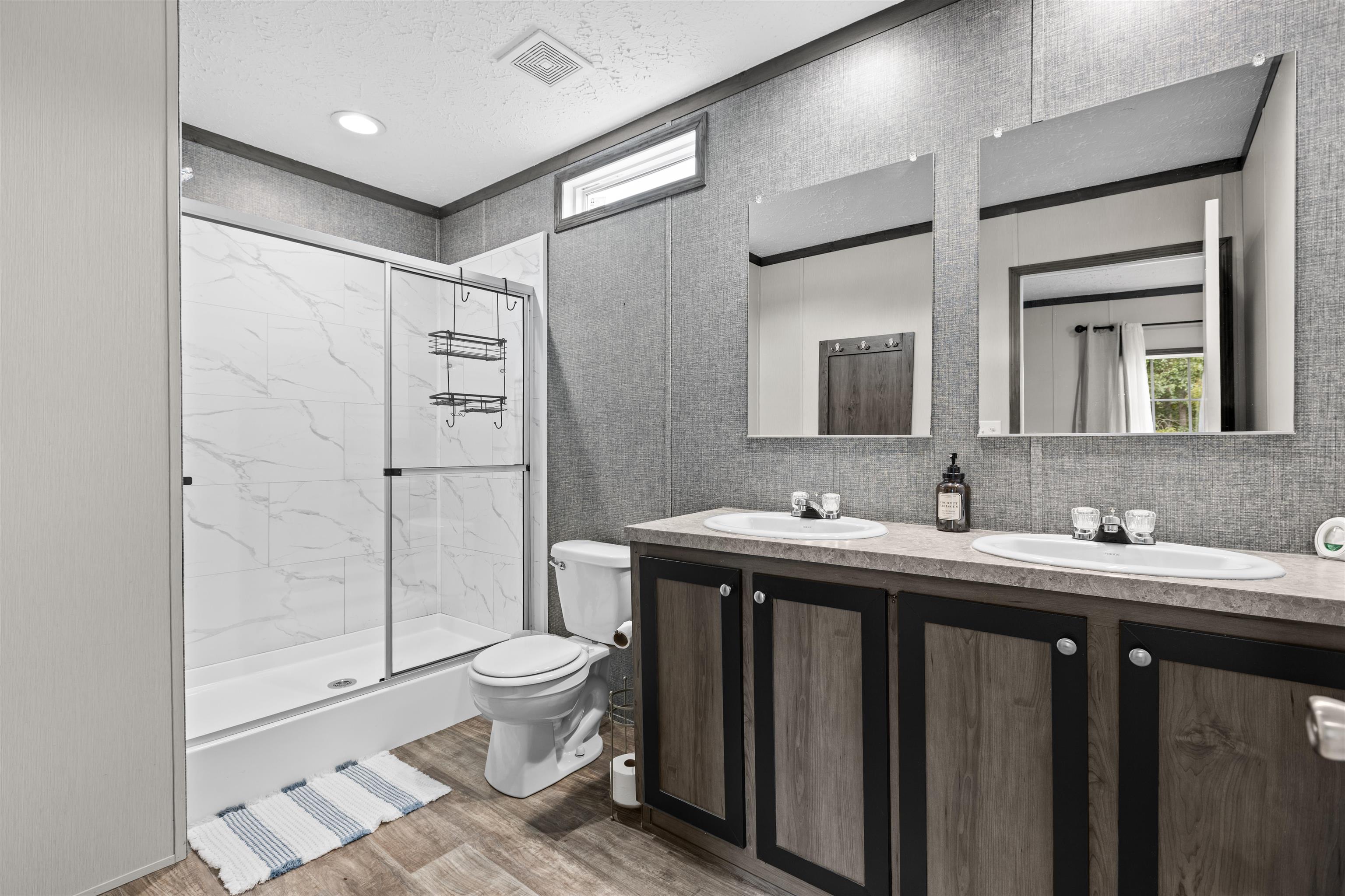 301 Allison Court Property Photo 12
