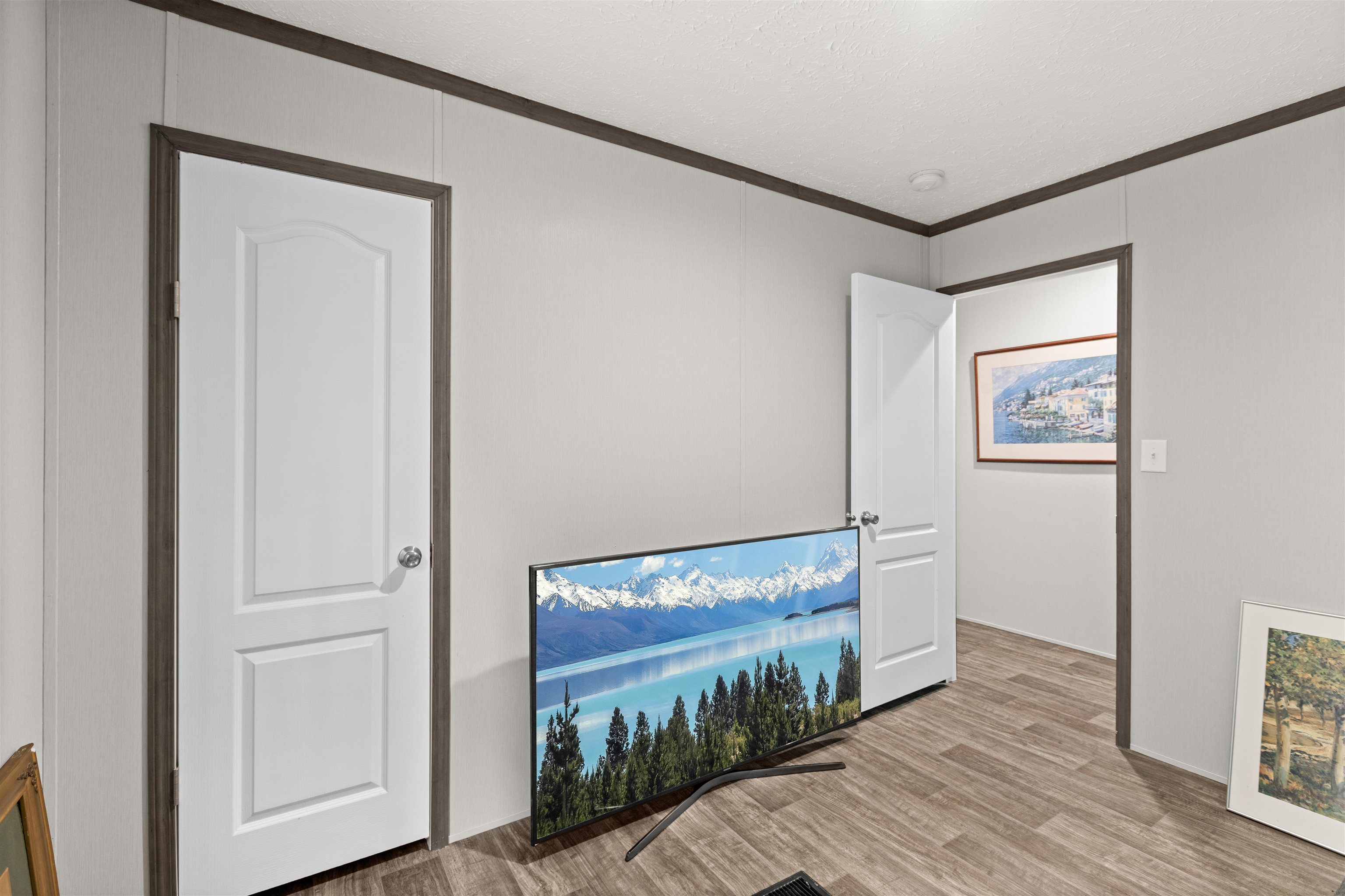 301 Allison Court Property Photo 15
