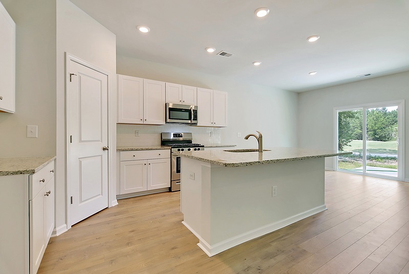 1268 Patchouli Dr. Property Photo 5