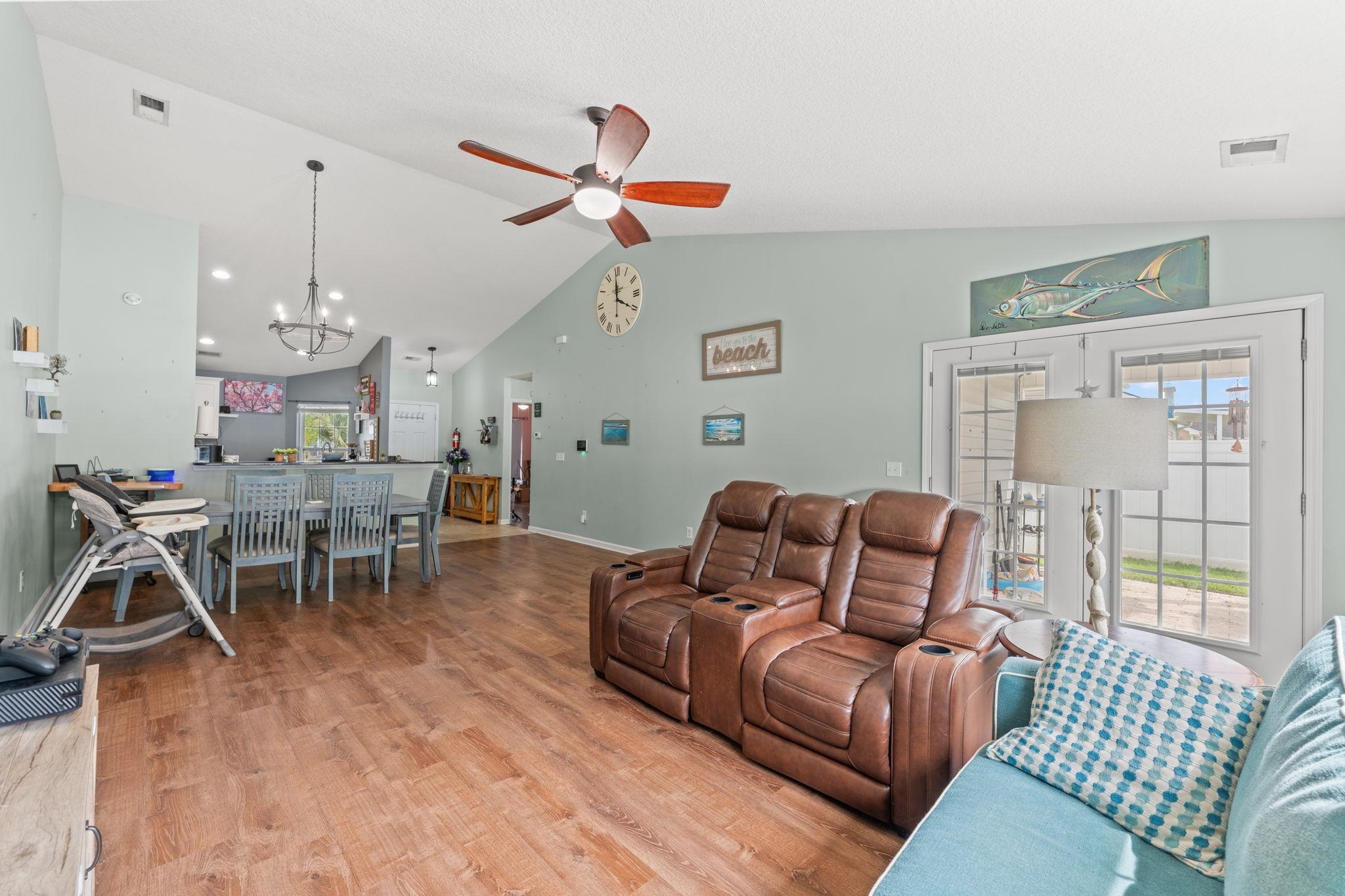625 Old Castle Loop Property Photo 9