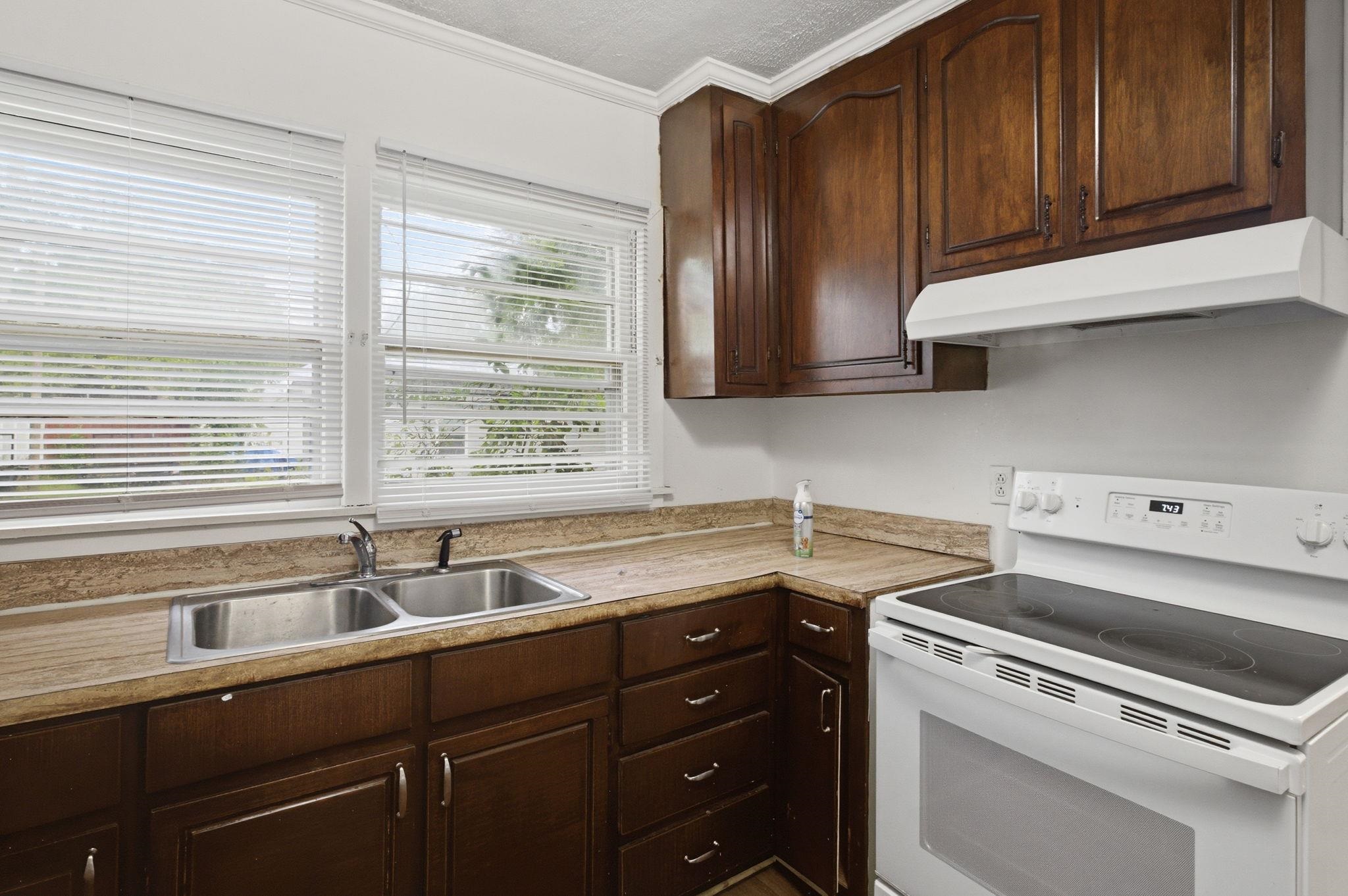 504 Ridge St. Property Photo 24