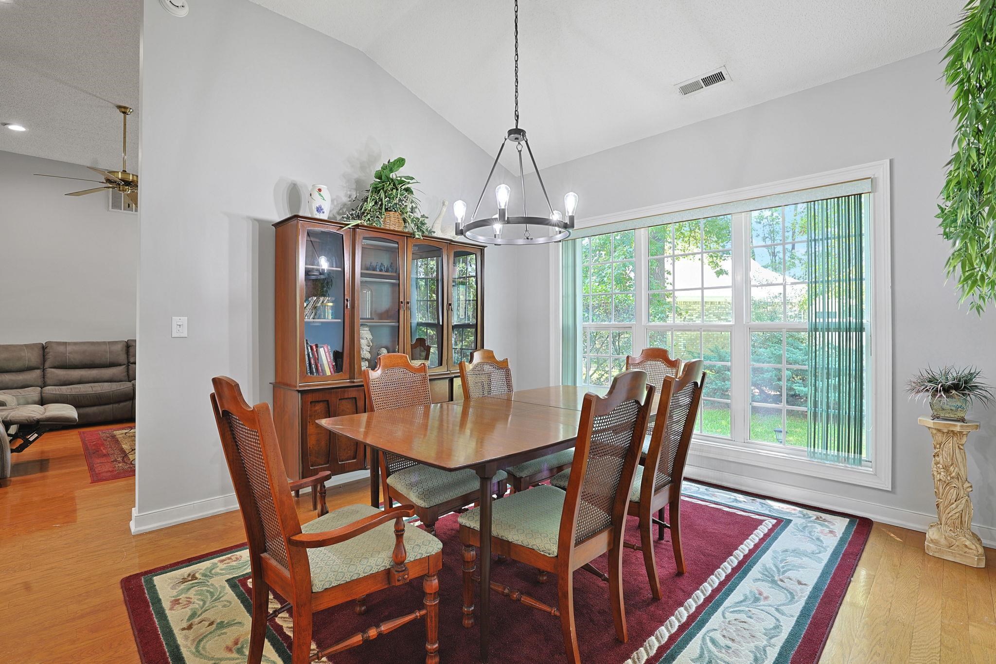 4238 Edgefield Rd. Property Photo 7