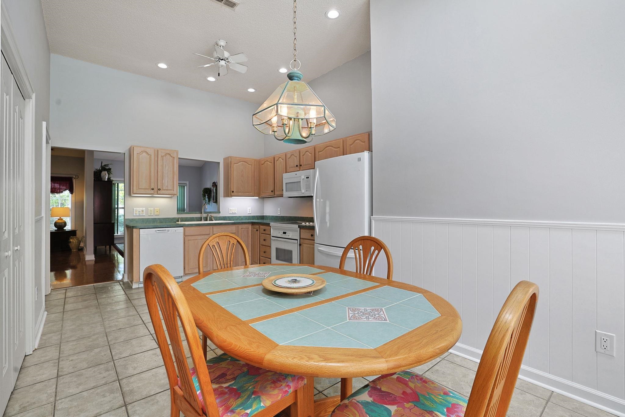 4238 Edgefield Rd. Property Photo 12