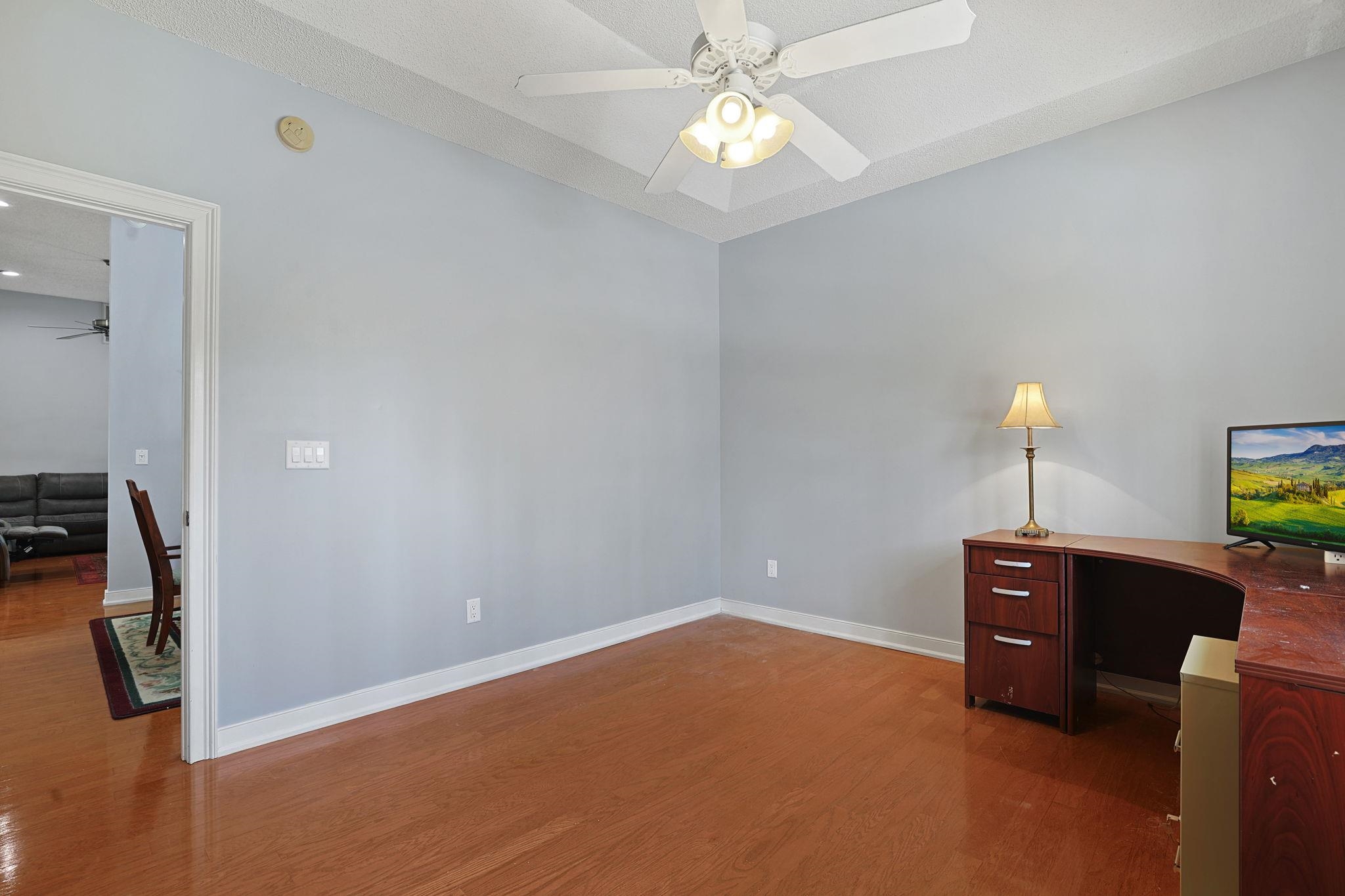 4238 Edgefield Rd. Property Photo 14