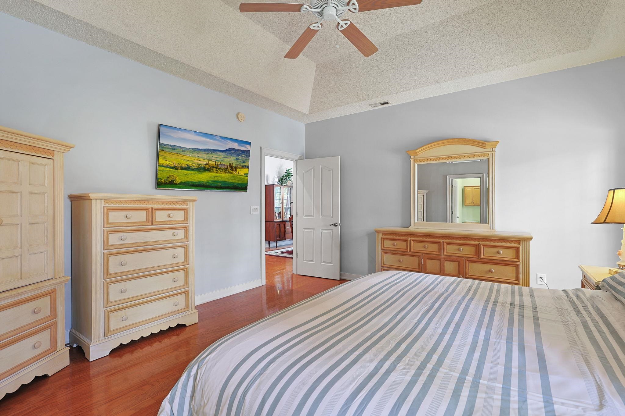 4238 Edgefield Rd. Property Photo 16