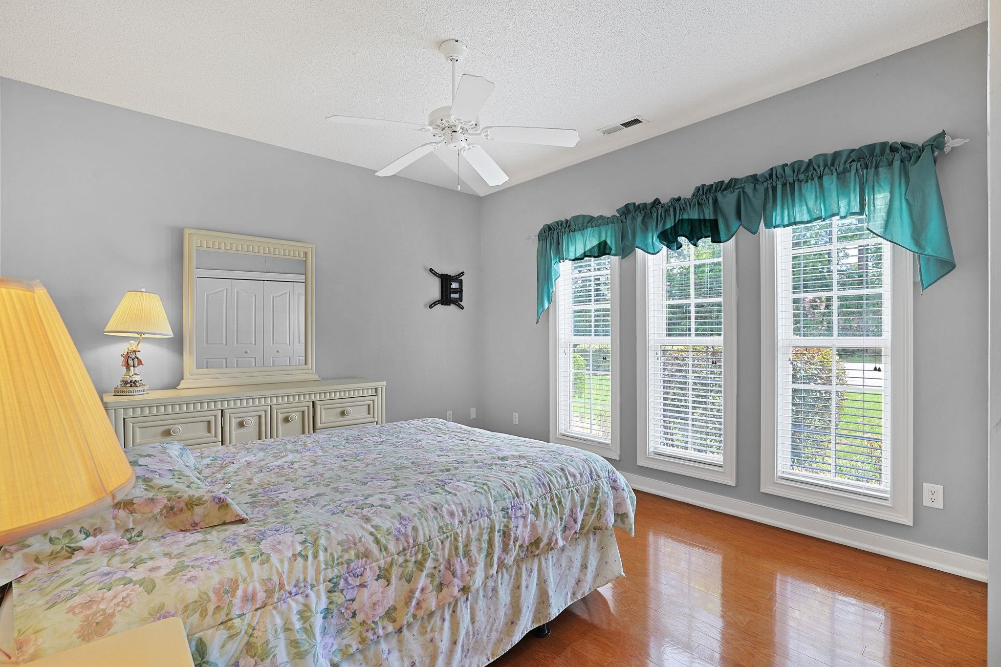 4238 Edgefield Rd. Property Photo 23