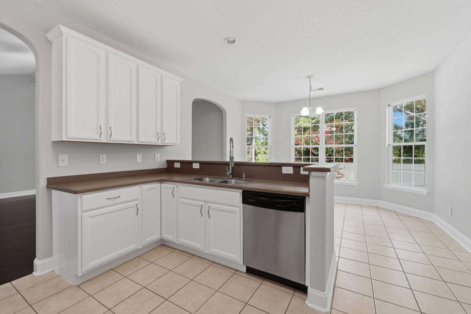246 Seagrass Loop Property Photo 5