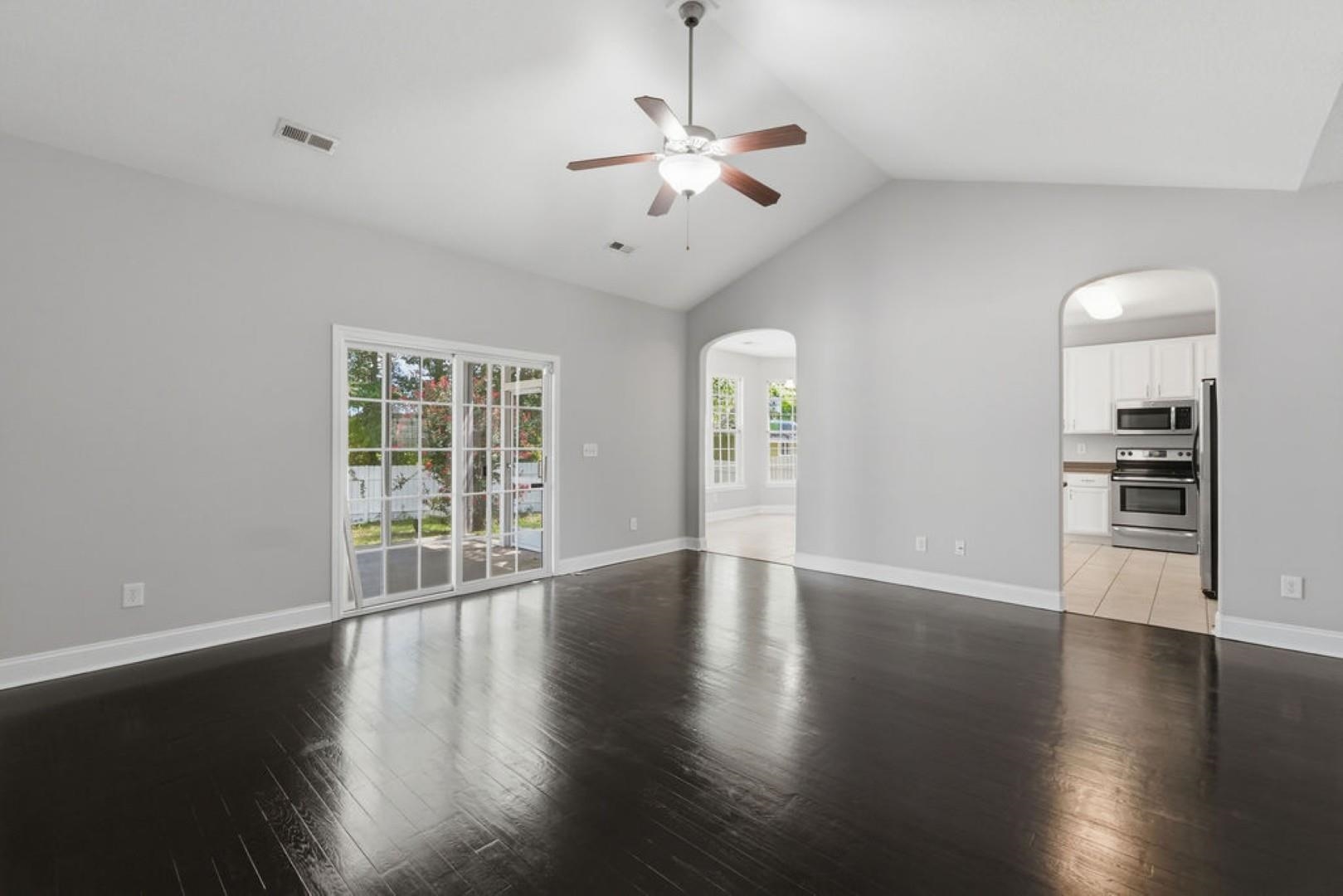 246 Seagrass Loop Property Photo 13