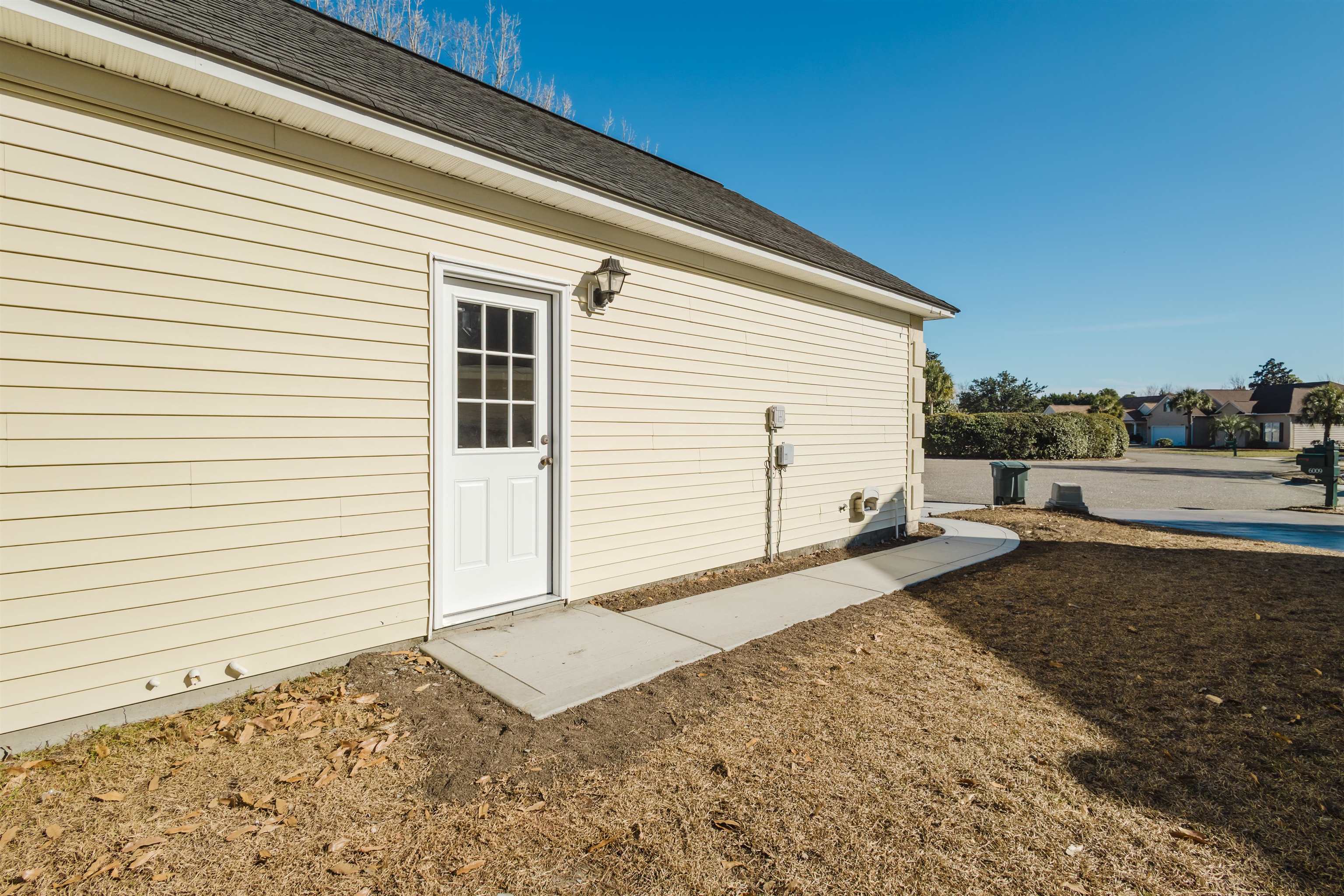 6011 Mossy Oaks Dr. Property Photo 7