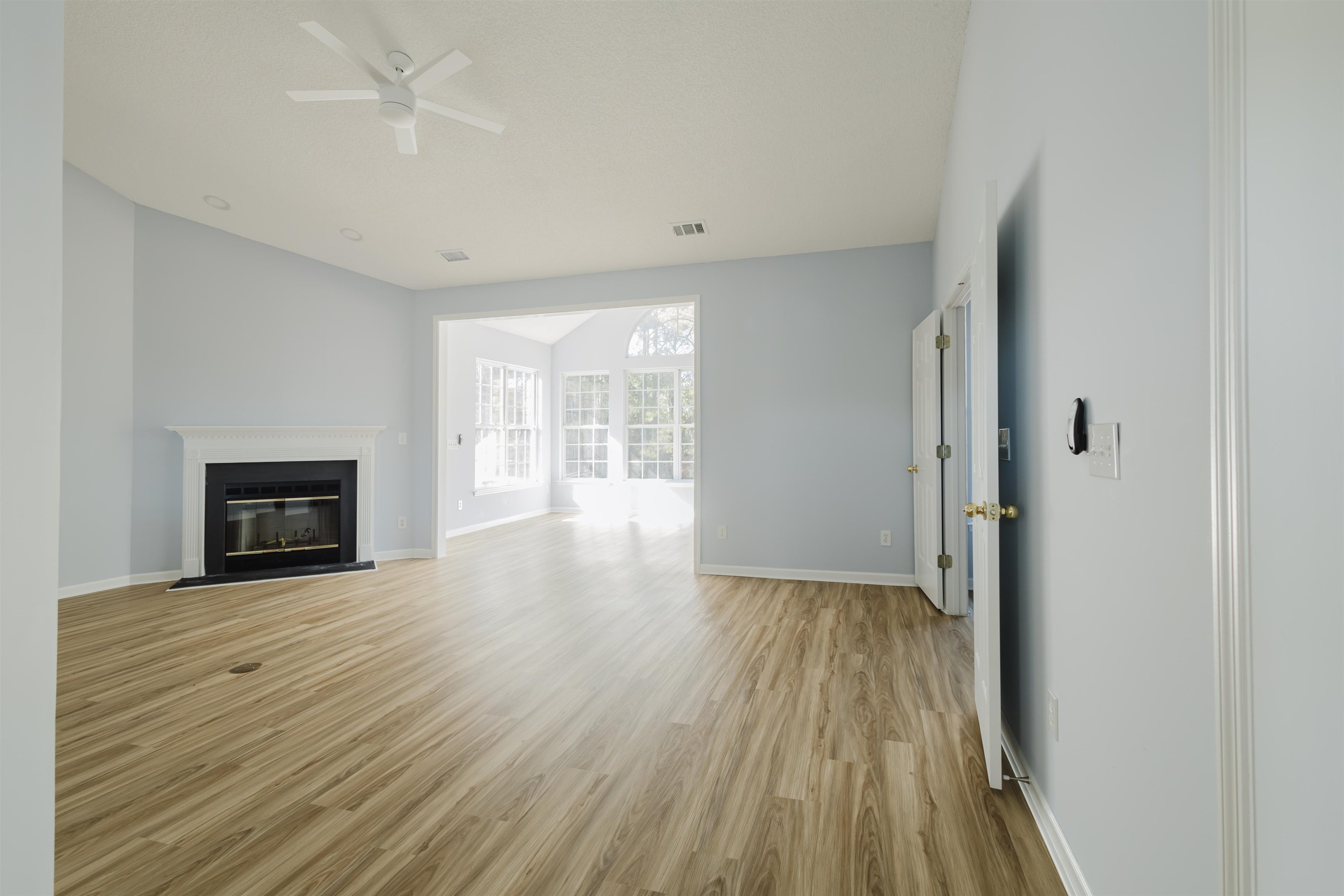 6011 Mossy Oaks Dr. Property Photo 8
