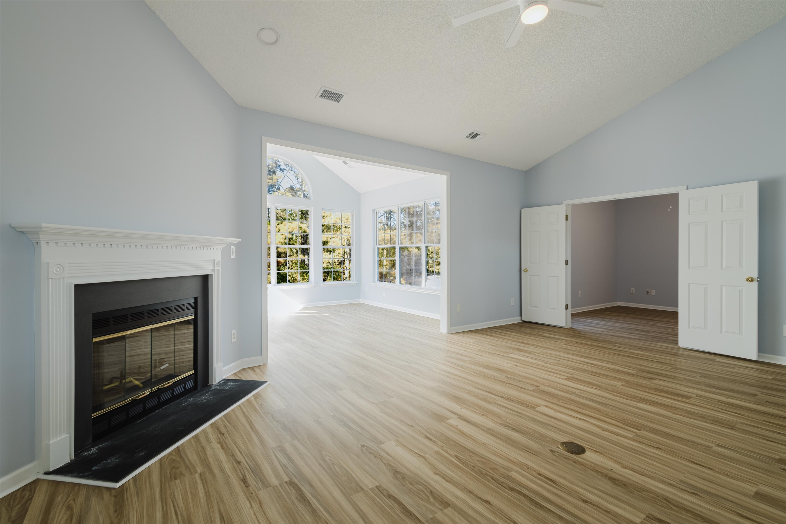 6011 Mossy Oaks Dr. Property Photo 10